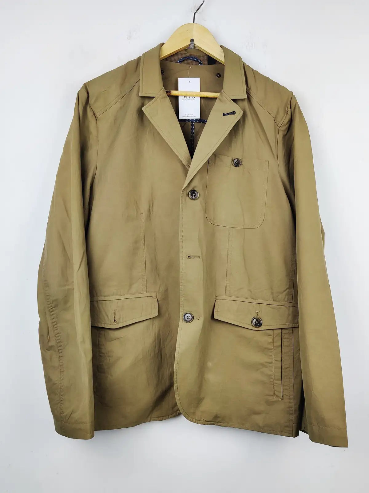 Buy online pre-used pre-loved 100% authentic & Original branded Ted Baker (CB-210) available in Pakistan. Top international brands avilable.