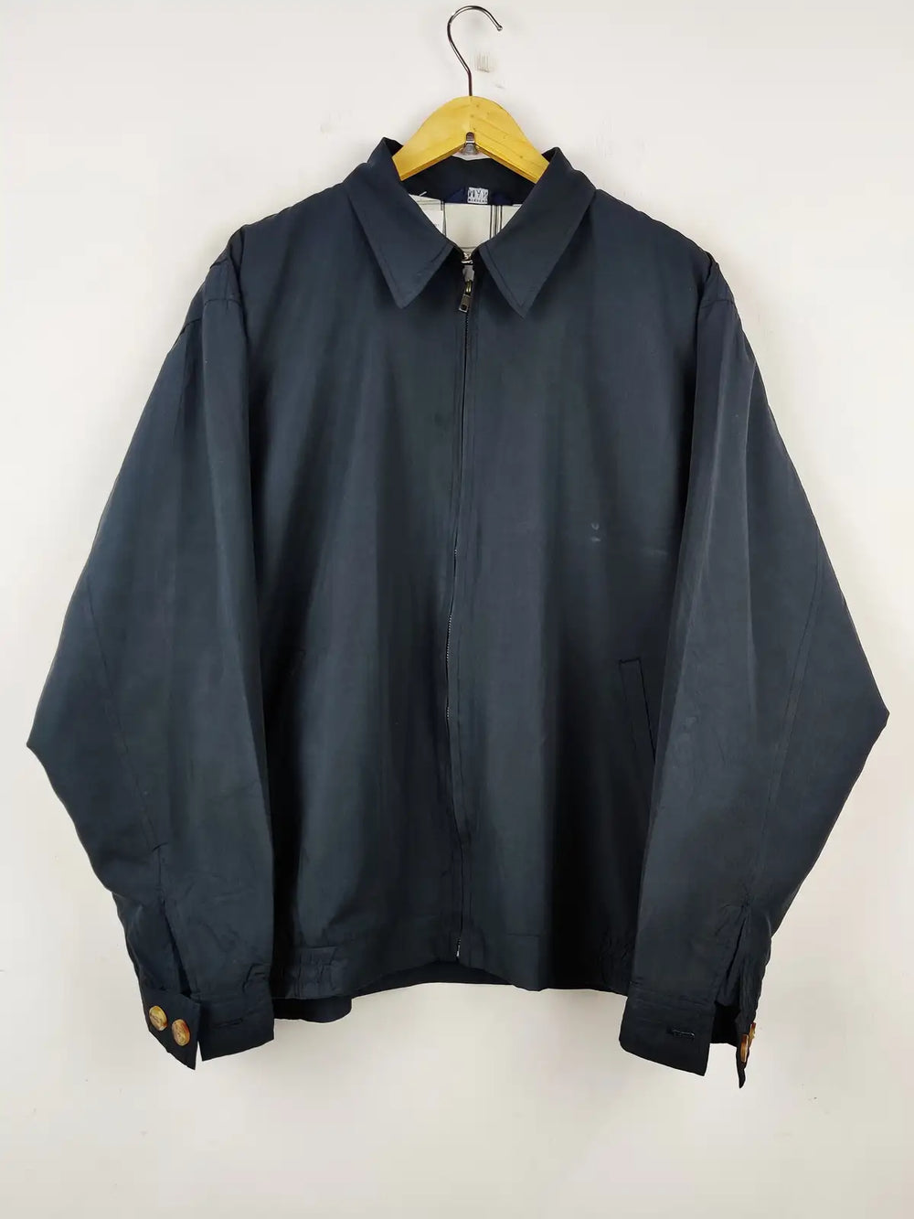 Buy online pre-used pre-loved 100% authentic & Original branded Premiere Men (CB-258) available in Pakistan. Top international brands avilable.