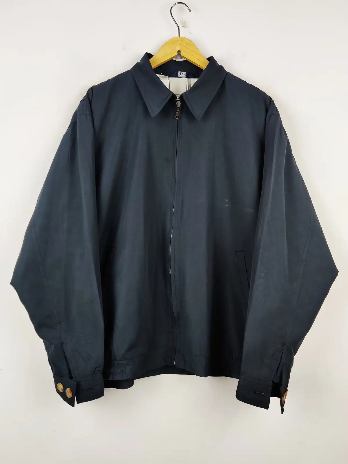 Buy online pre-used pre-loved 100% authentic & Original branded Premiere Men (CB-258) available in Pakistan. Top international brands avilable.
