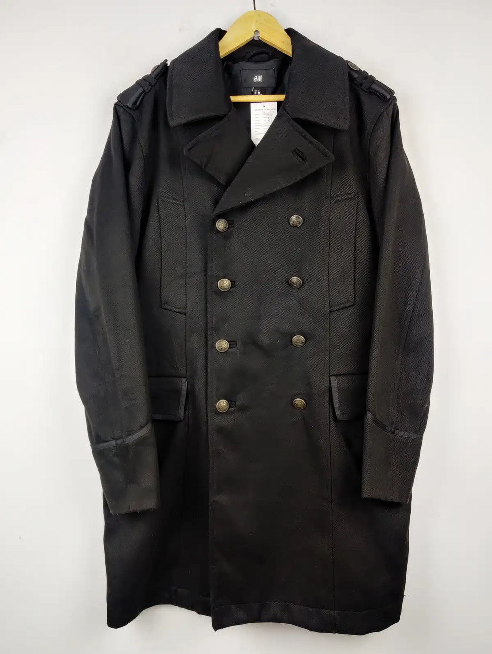 Buy online pre-used pre-loved 100% authentic & Original branded H&M (CB-259) available in Pakistan. Top international brands avilable.
