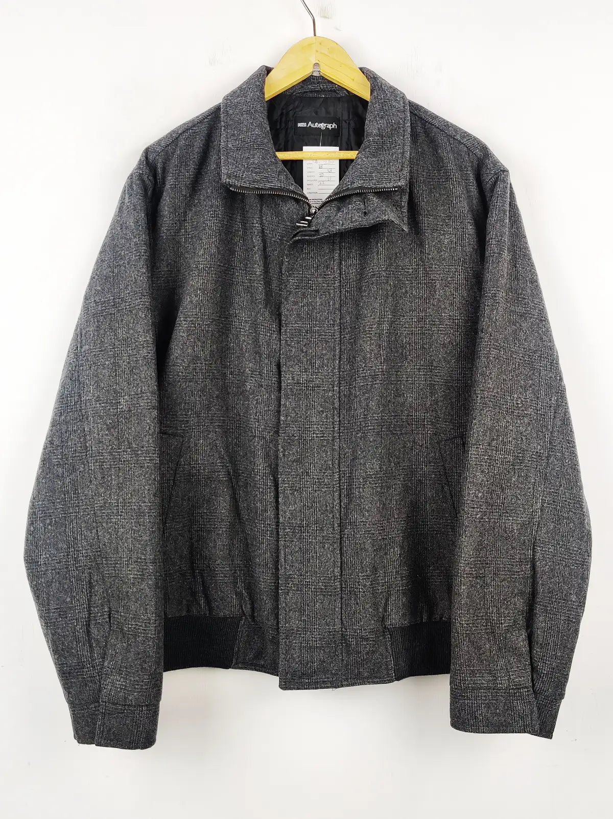 Buy online pre-used pre-loved 100% authentic & Original branded Marks & Spencer (CB-260) available in Pakistan. Top international brands avilable.