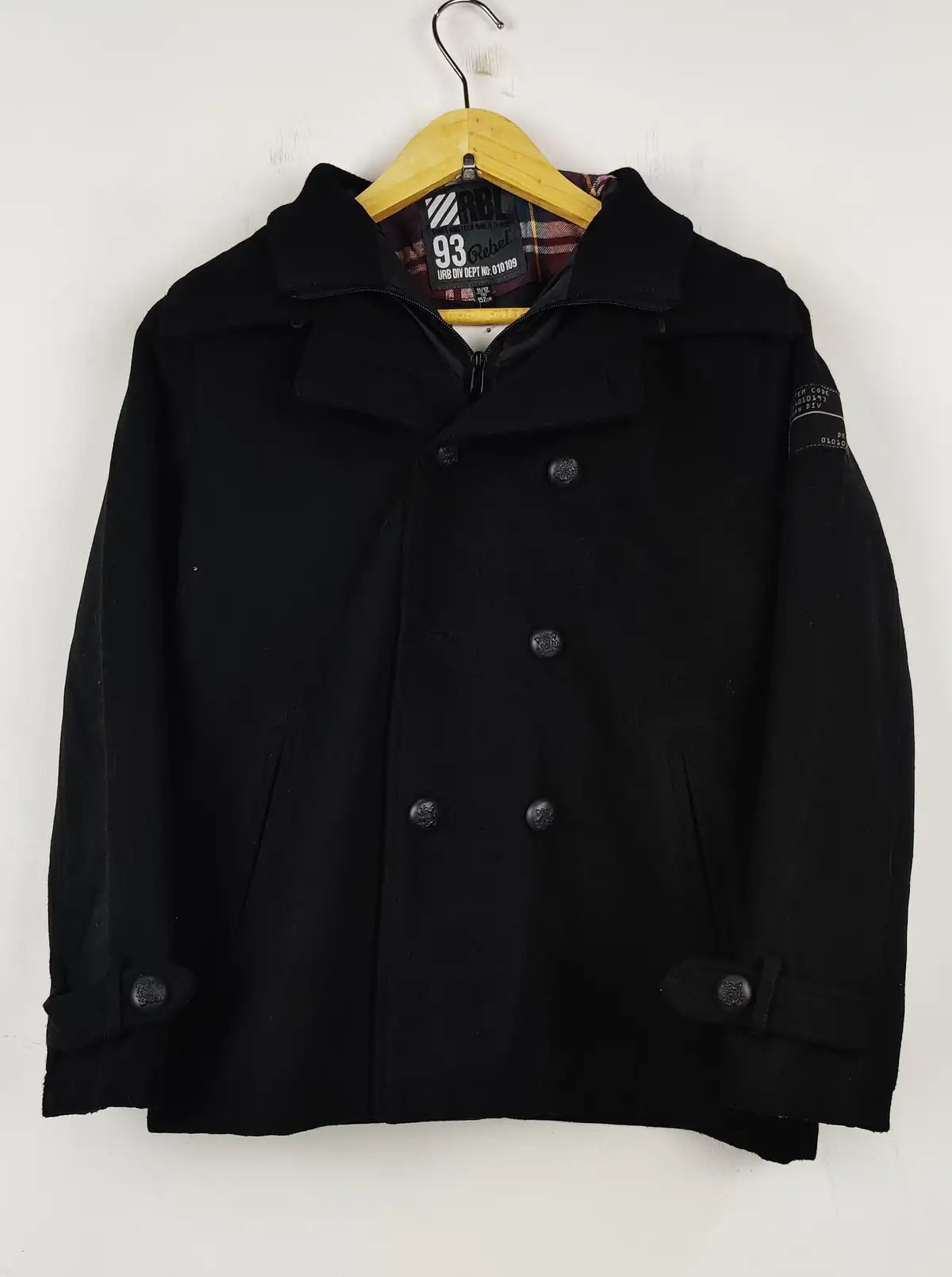 Buy online pre-used pre-loved 100% authentic & Original branded Rbl (CB-262) available in Pakistan. Top international brands avilable.