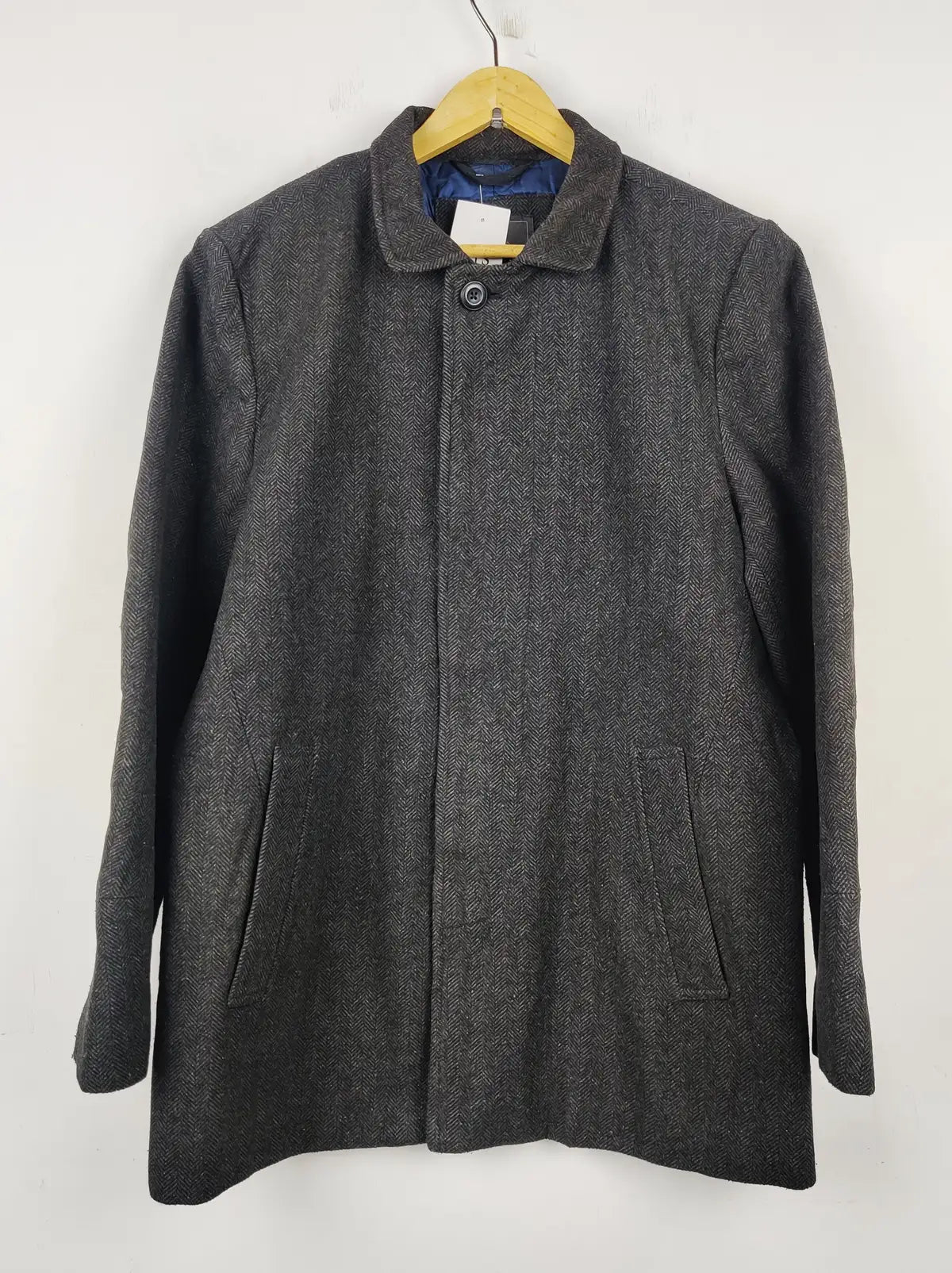 Buy online pre-used pre-loved 100% authentic & Original branded Marks & Spencer (CB-263) available in Pakistan. Top international brands avilable.