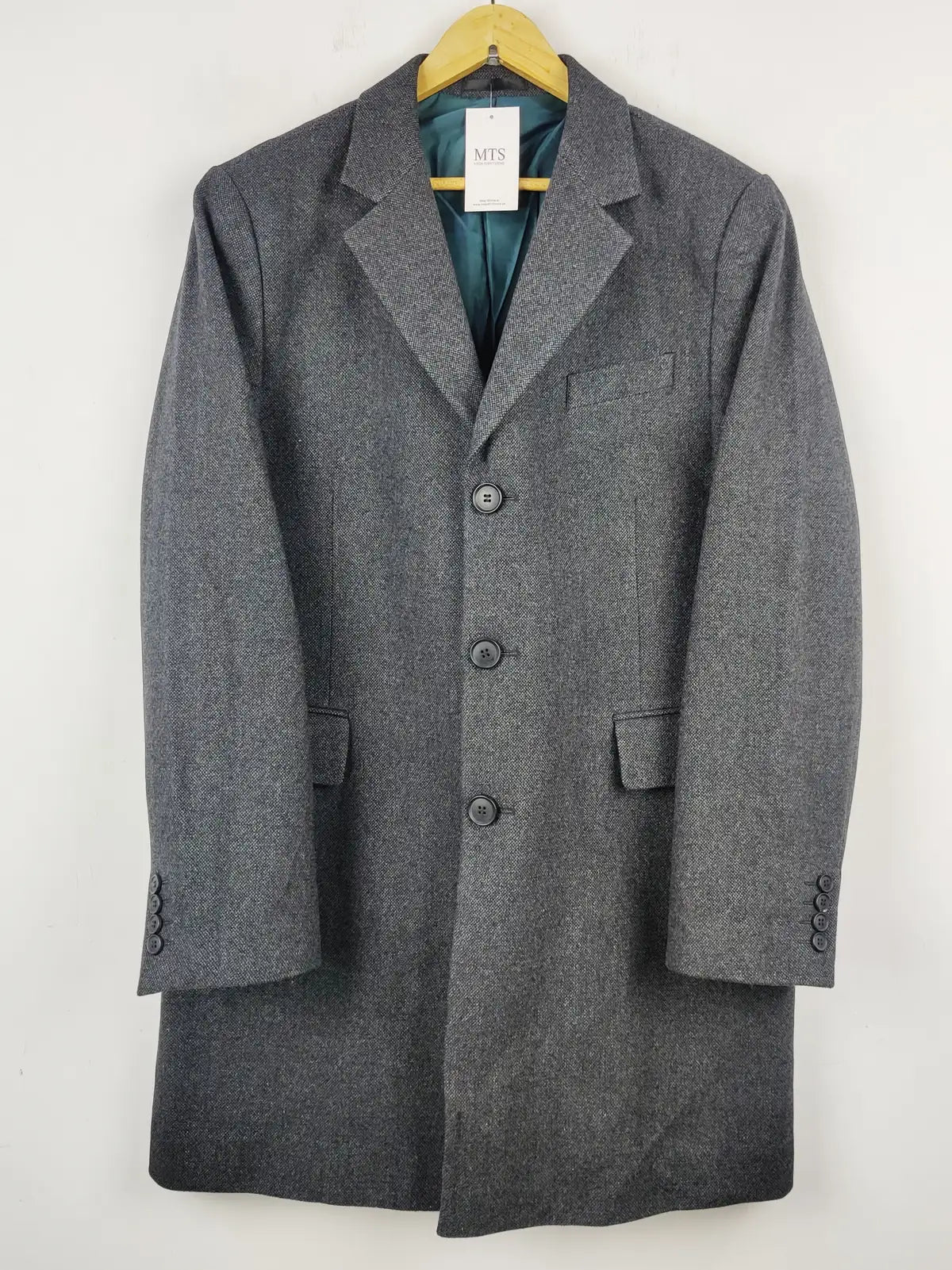 Buy online pre-used pre-loved 100% authentic & Original branded Marks & Spencer (CB-268) available in Pakistan. Top international brands avilable.