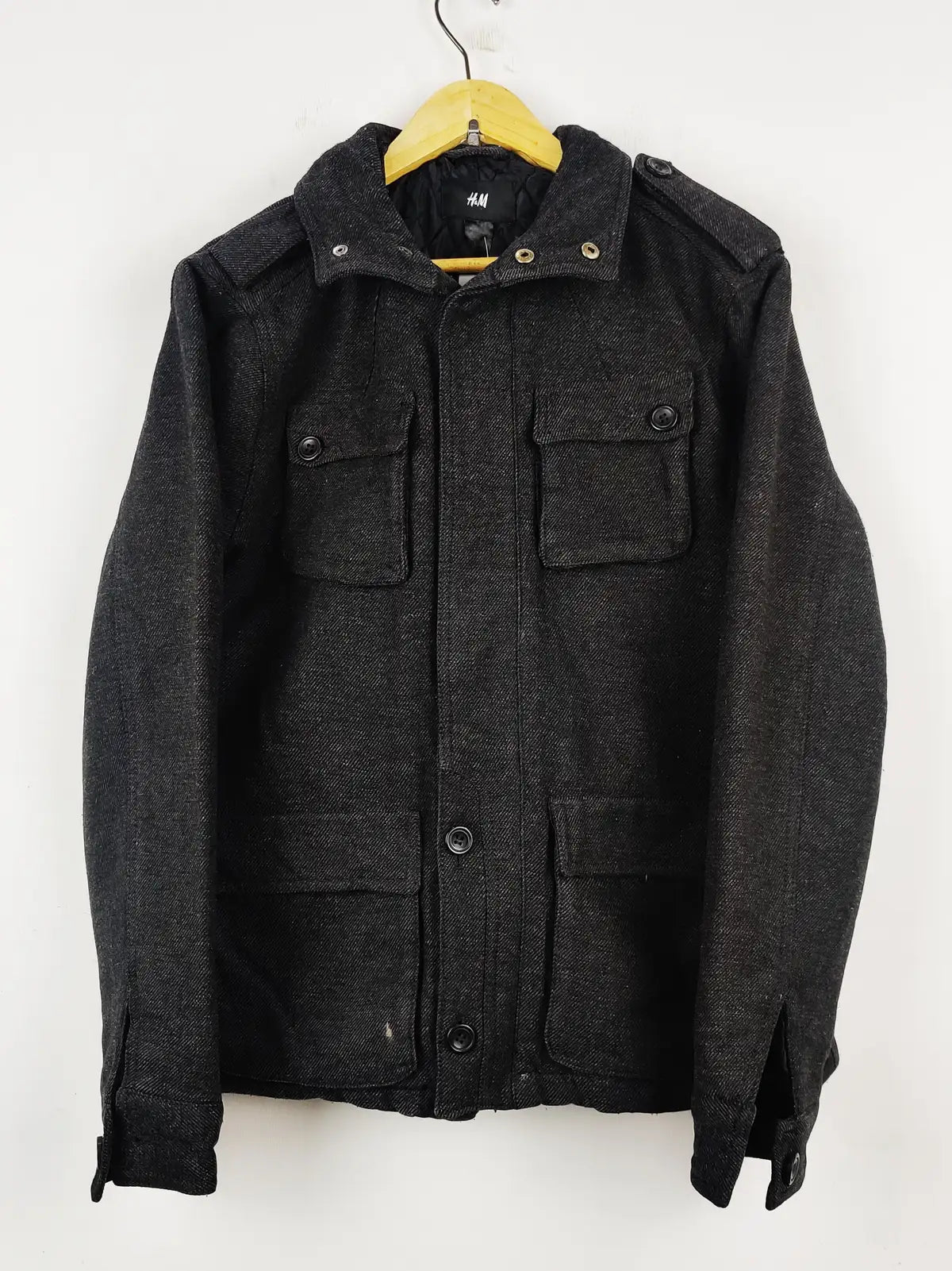 Buy online pre-used pre-loved 100% authentic & Original branded H&M (CB-278) available in Pakistan. Top international brands avilable.