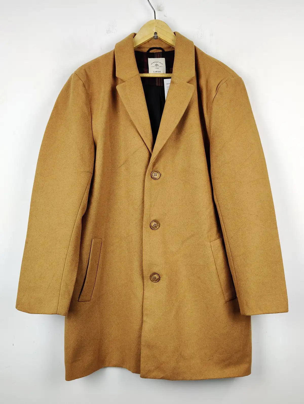 Buy online pre-used pre-loved 100% authentic & Original branded Newport Bay (CB-279) available in Pakistan. Top international brands avilable.