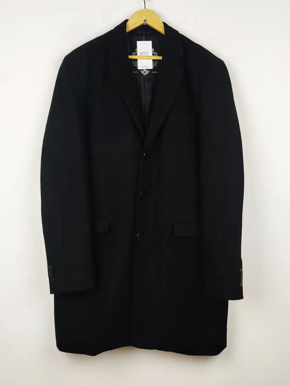Buy online pre-used pre-loved 100% authentic & Original branded Urban Spirit (CB-310) available in Pakistan. Top international brands avilable.