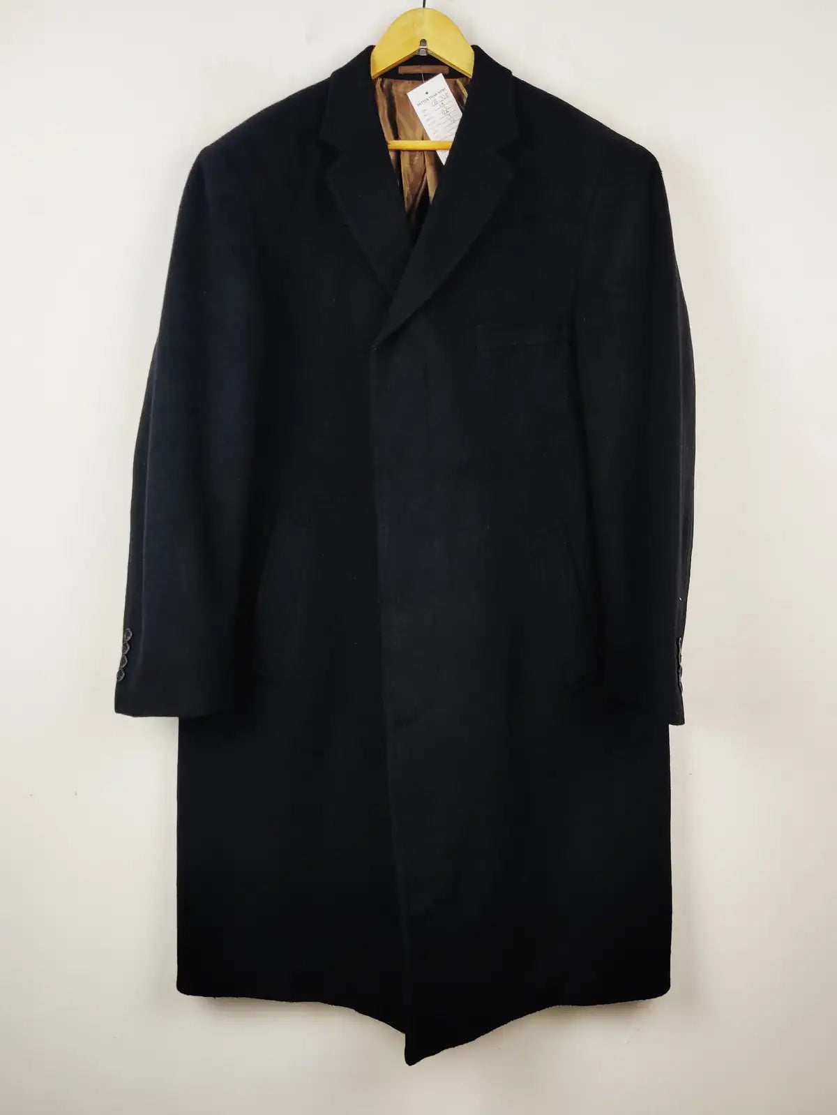 Buy online pre-used pre-loved 100% authentic & Original branded Pure Luxury (CB-328) available in Pakistan. Top international brands avilable.