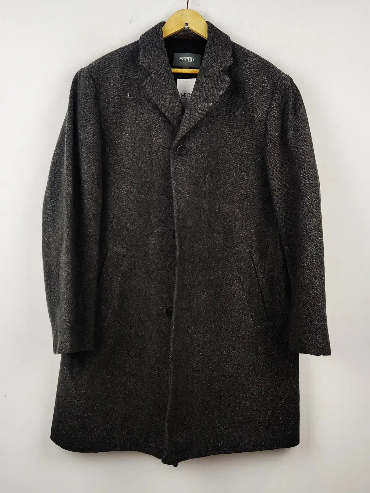 Buy online pre-used pre-loved 100% authentic & Original branded Spirit (CB-335) available in Pakistan. Top international brands avilable.