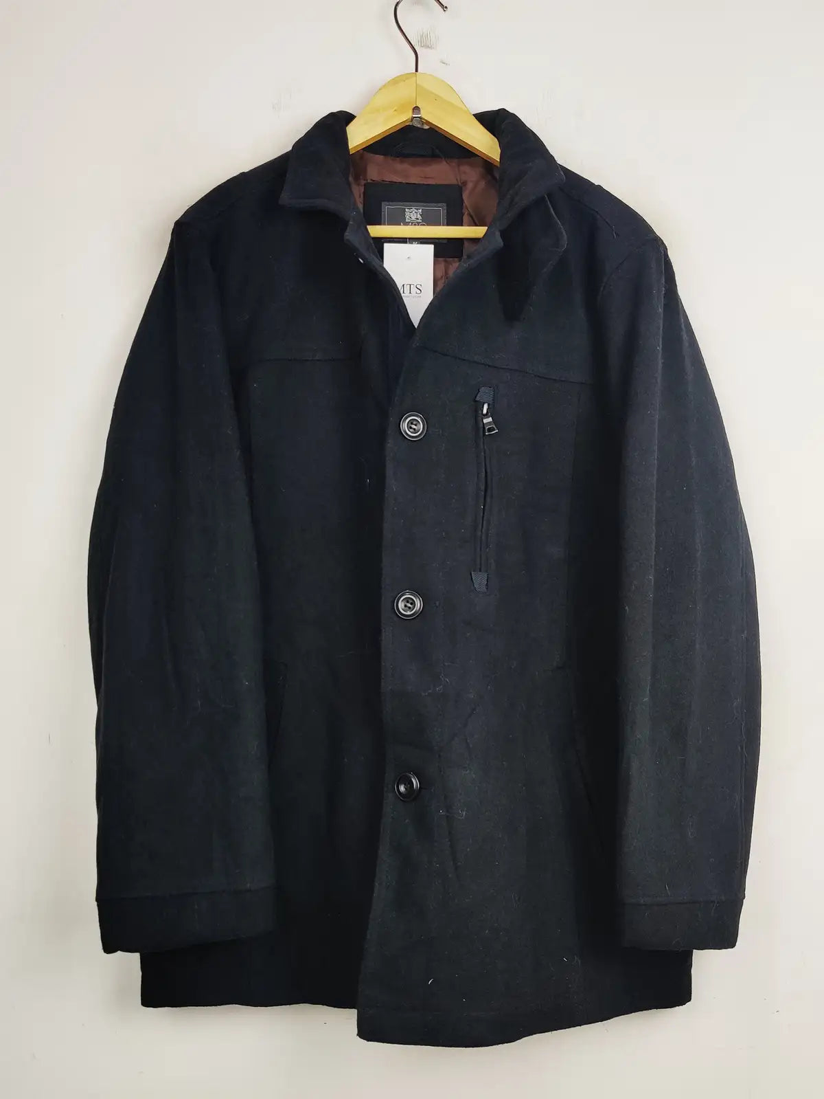 Buy online pre-used pre-loved 100% authentic & Original branded Marks & Spencer (CB-346) available in Pakistan. Top international brands avilable.