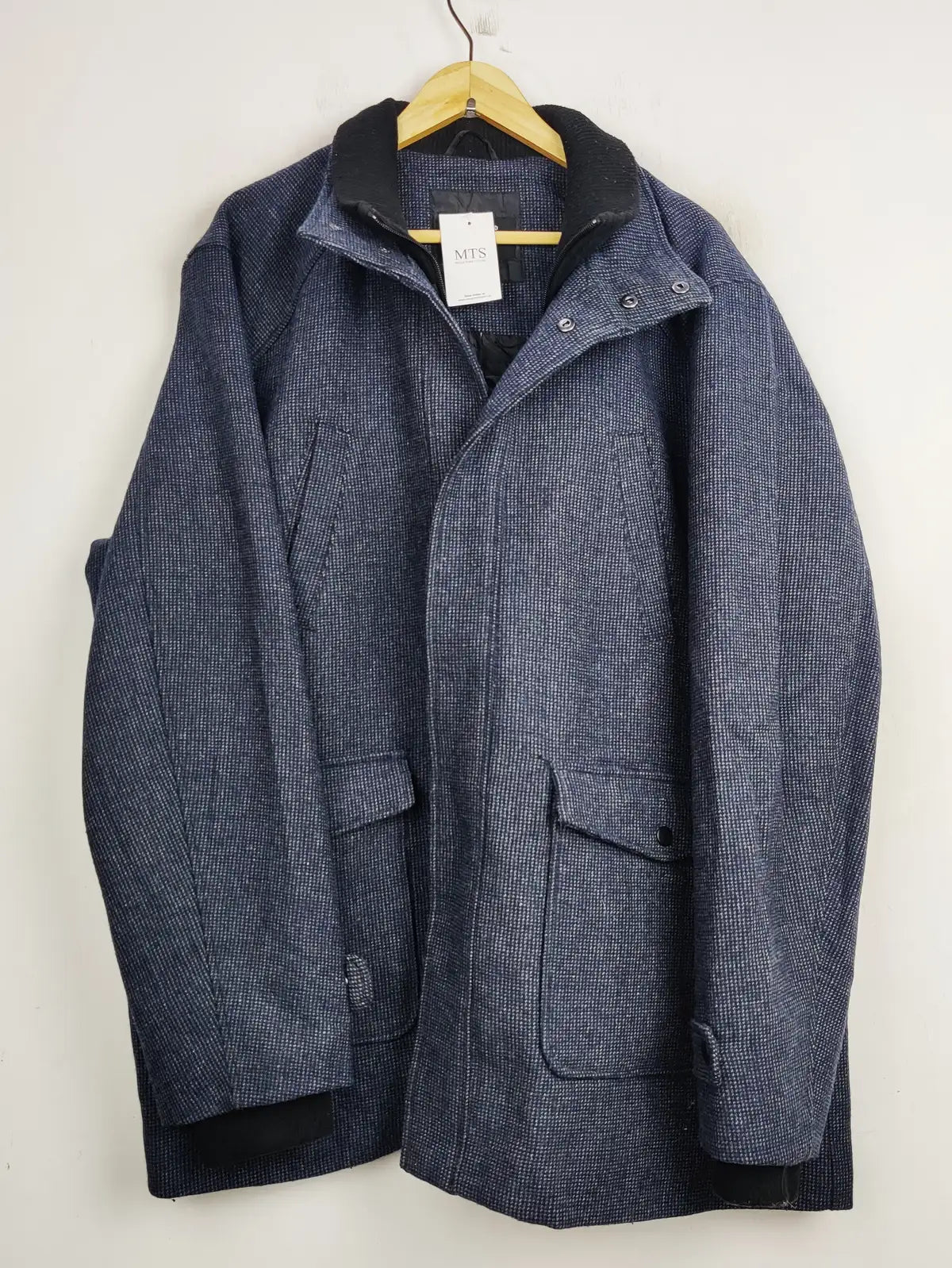 Buy online pre-used pre-loved 100% authentic & Original branded Cedarwood State (CB-352) available in Pakistan. Top international brands avilable.