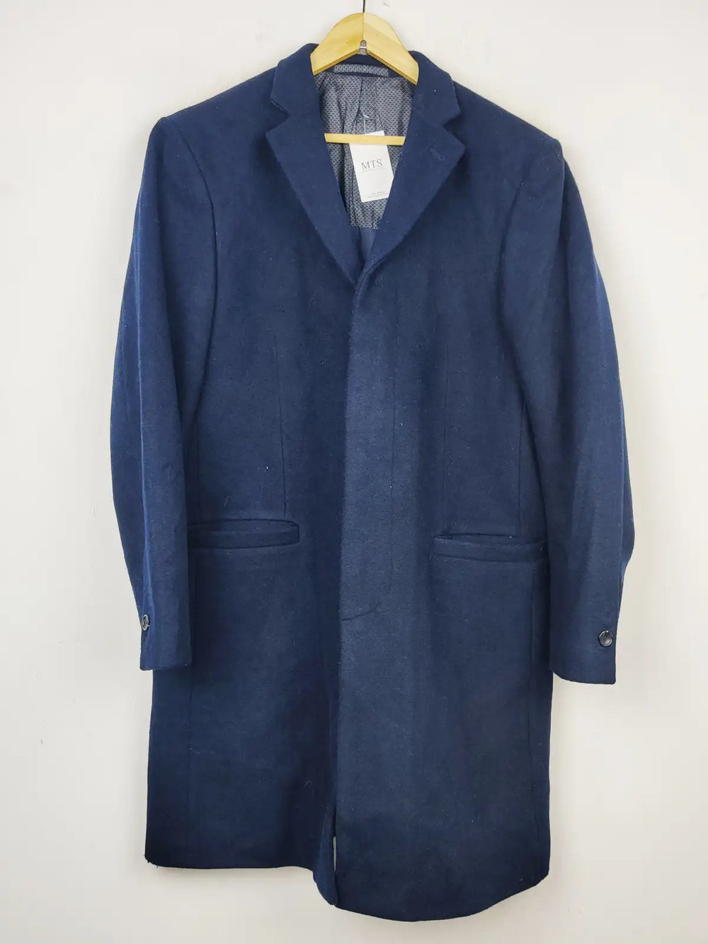 Buy online pre-used pre-loved 100% authentic & Original branded Marks & Spencer (CB-388) available in Pakistan. Top international brands avilable.