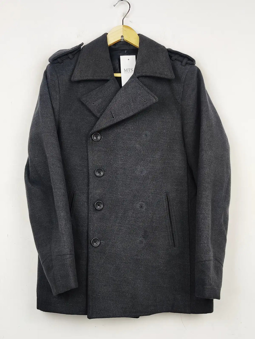 Buy online pre-used pre-loved 100% authentic & Original branded Feraud Jeans (CB-395) available in Pakistan. Top international brands avilable.