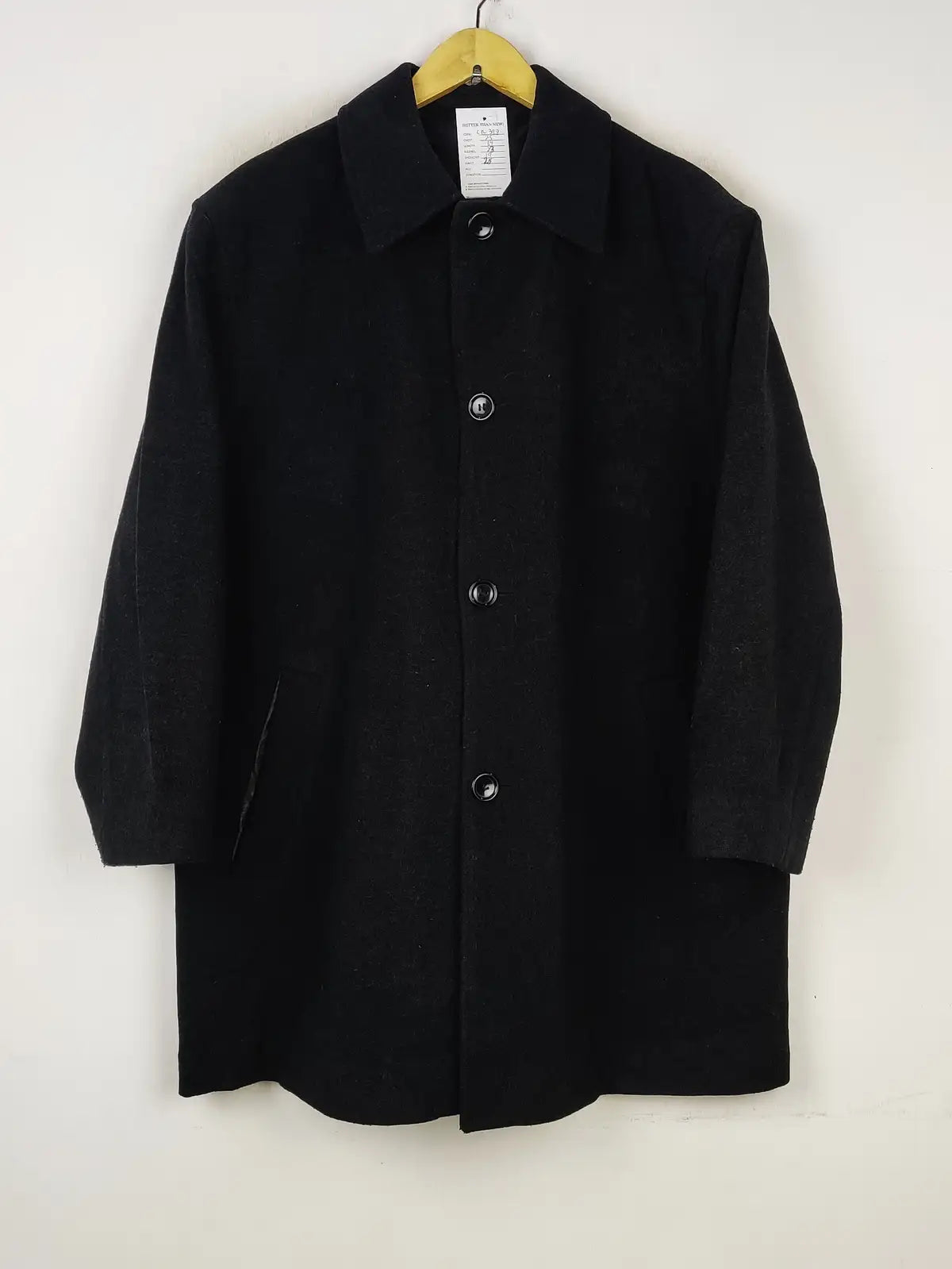 Buy online pre-used pre-loved 100% authentic & Original branded M (CB-398) available in Pakistan. Top international brands avilable.