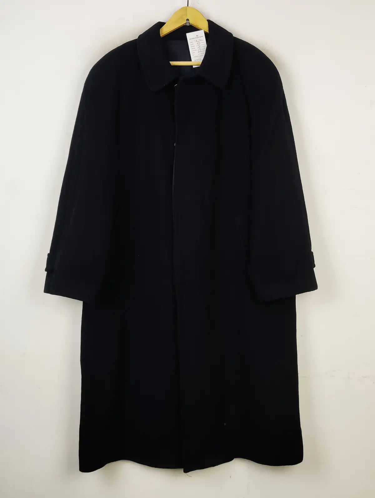 Buy online pre-used pre-loved 100% authentic & Original branded Masini (CB-426) available in Pakistan. Top international brands avilable.