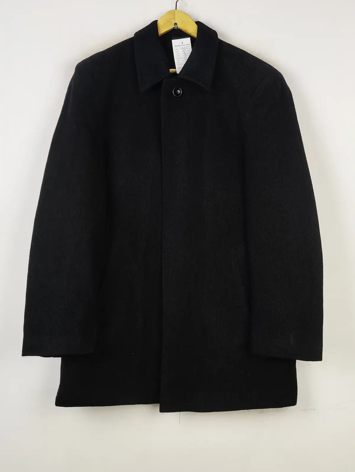 Buy online pre-used pre-loved 100% authentic & Original branded Unknown Brand (CB-437) available in Pakistan. Top international brands avilable.