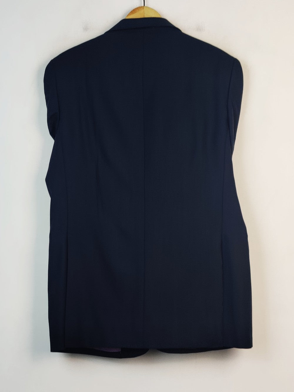 Charles Tyrwhitt (CB-874)