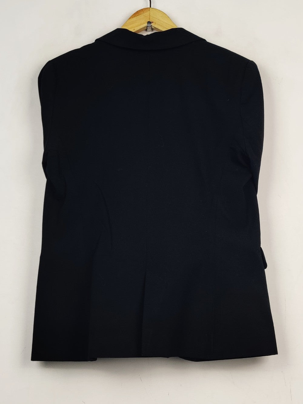 Zara (CB-949)