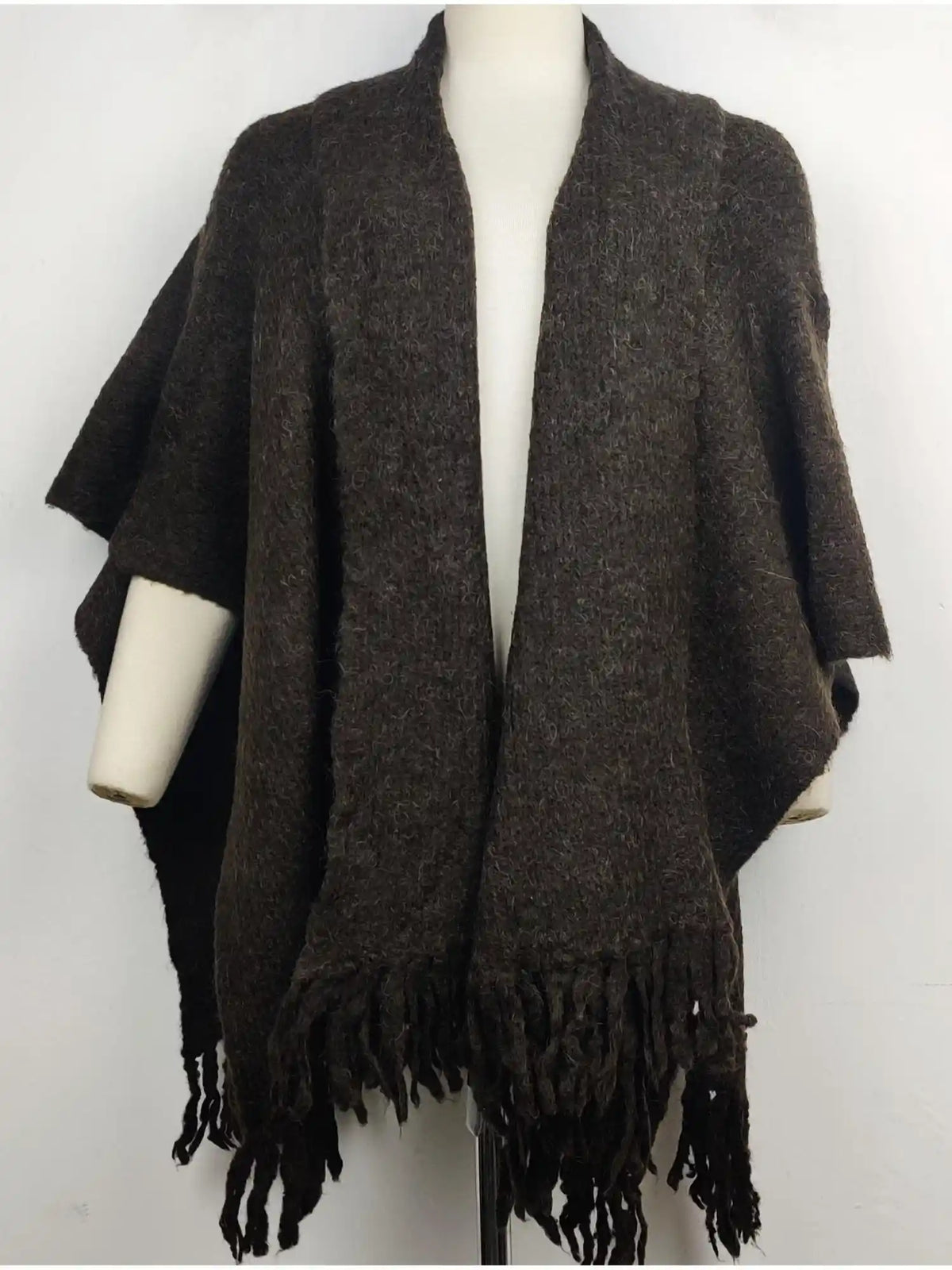 Buy online pre-used pre-loved 100% authentic & Original branded Unknown Brand (CS-1040) available in Pakistan. Top international brands avilable.