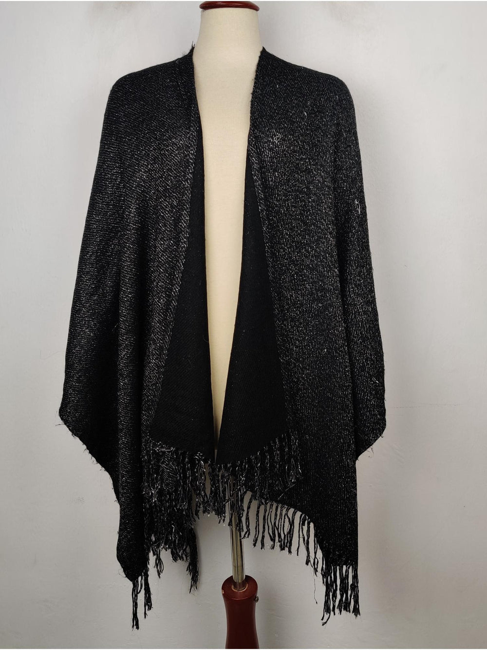 Buy online pre-used pre-loved 100% authentic & Original branded Unknown Brand (CS-1259) available in Pakistan. Top international brands avilable.