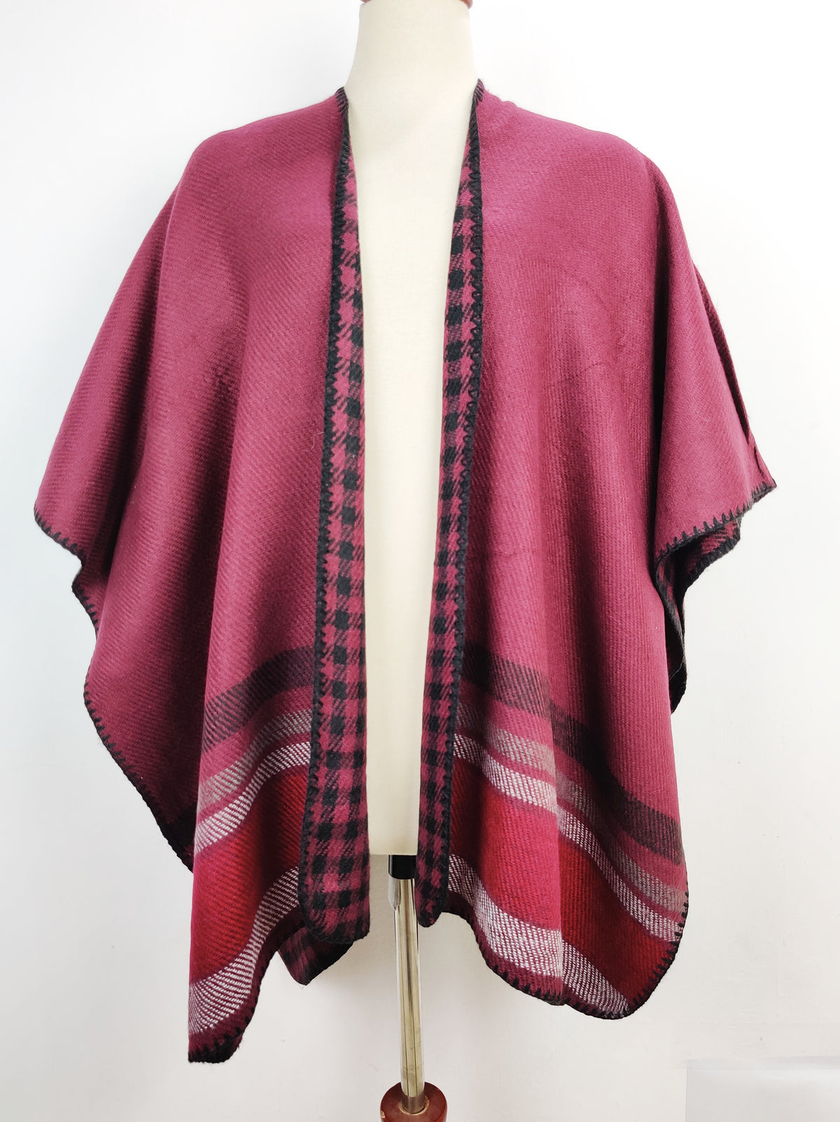 Buy online pre-used pre-loved 100% authentic & Original branded Wool Rich (CS-1706) available in Pakistan. Top international brands avilable.
