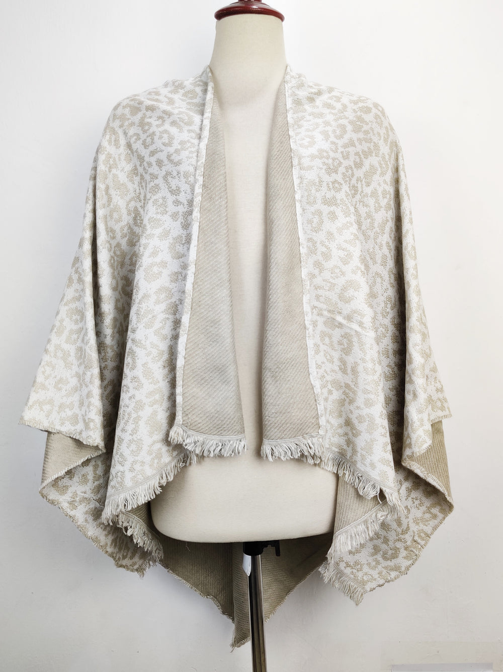 Buy online pre-used pre-loved 100% authentic & Original branded Banana Republic (CS-1825) available in Pakistan. Top international brands avilable.