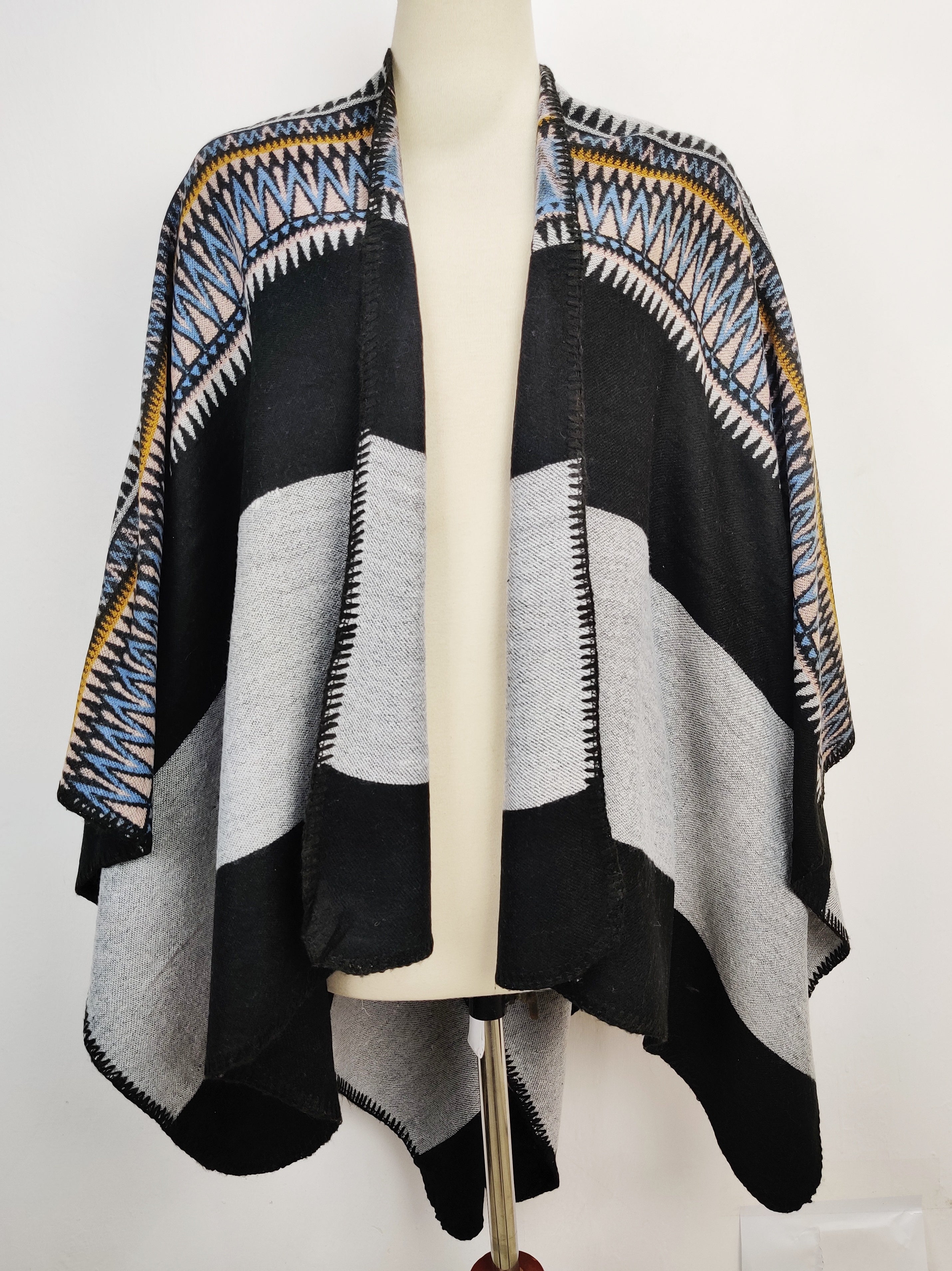 Buy online pre-used pre-loved 100% authentic & Original branded Unknown Brand (CS-1826) available in Pakistan. Top international brands avilable.