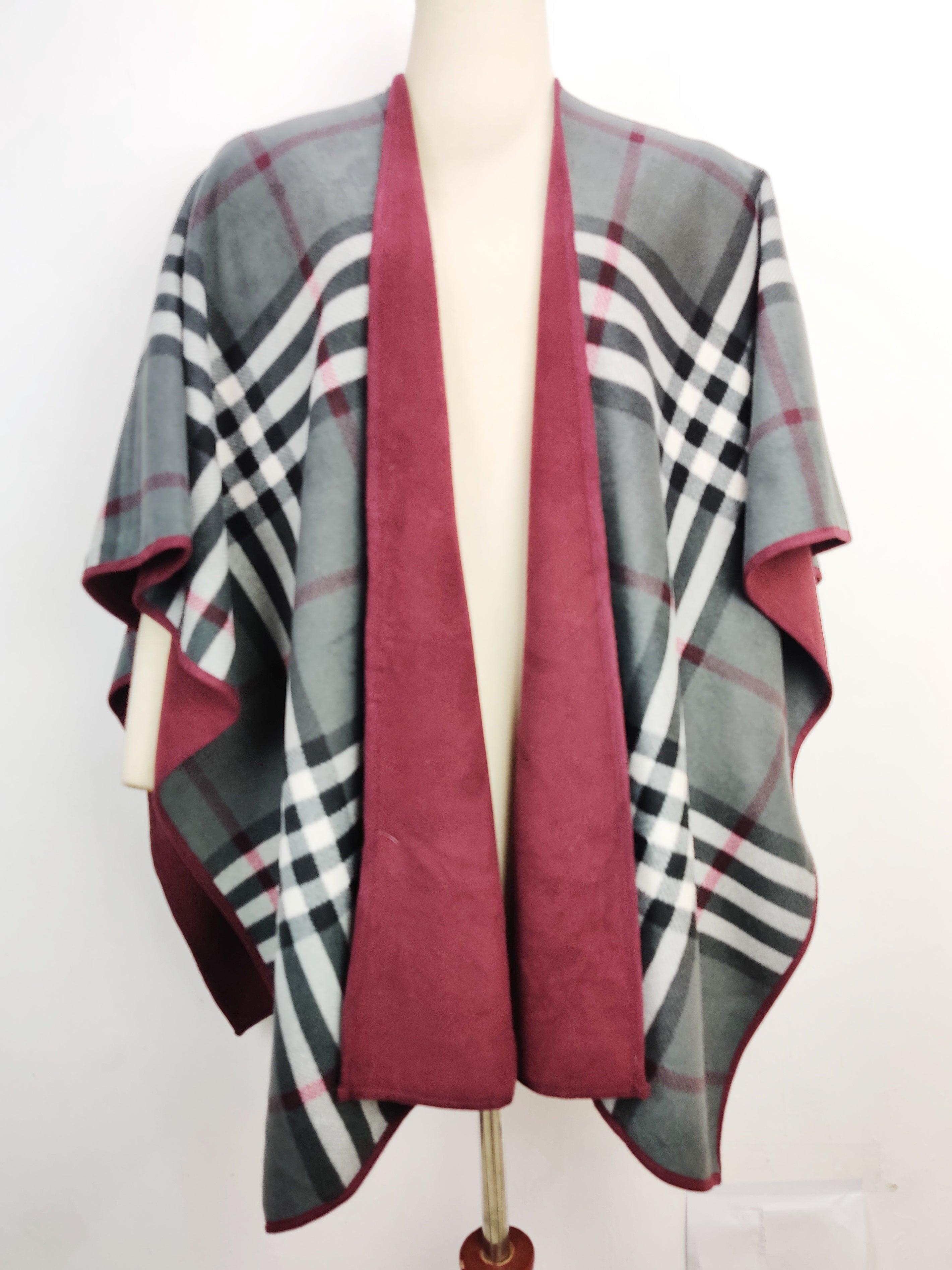 Buy online pre-used pre-loved 100% authentic & Original branded Wool Rich (CS-1899) available in Pakistan. Top international brands avilable.