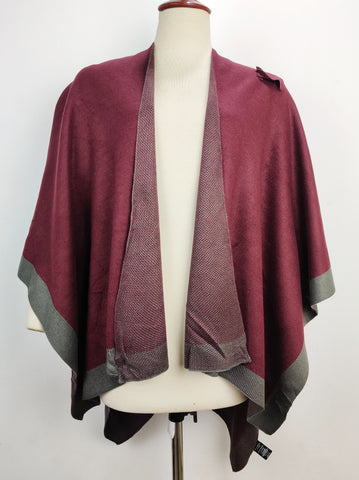 Buy online pre-used pre-loved 100% authentic & Original branded Do Everything In Love (CS-1962) available in Pakistan. Top international brands avilable.