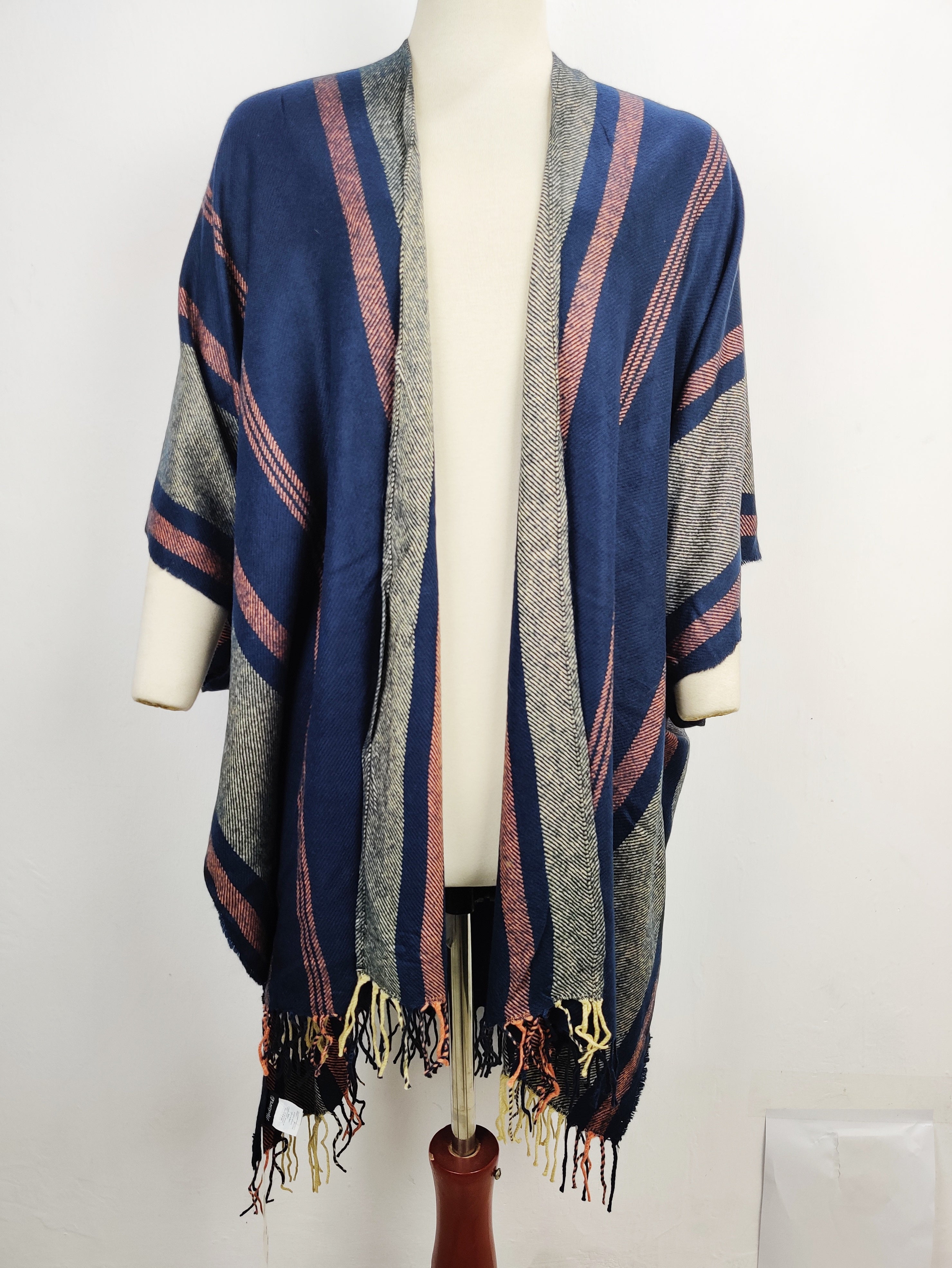Buy online pre-used pre-loved 100% authentic & Original branded Madewell (CS-1999) available in Pakistan. Top international brands avilable.