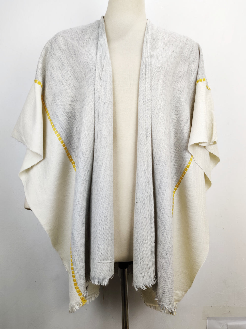 Buy online pre-used pre-loved 100% authentic & Original branded Do Everything In Love (CS-2033) available in Pakistan. Top international brands avilable.