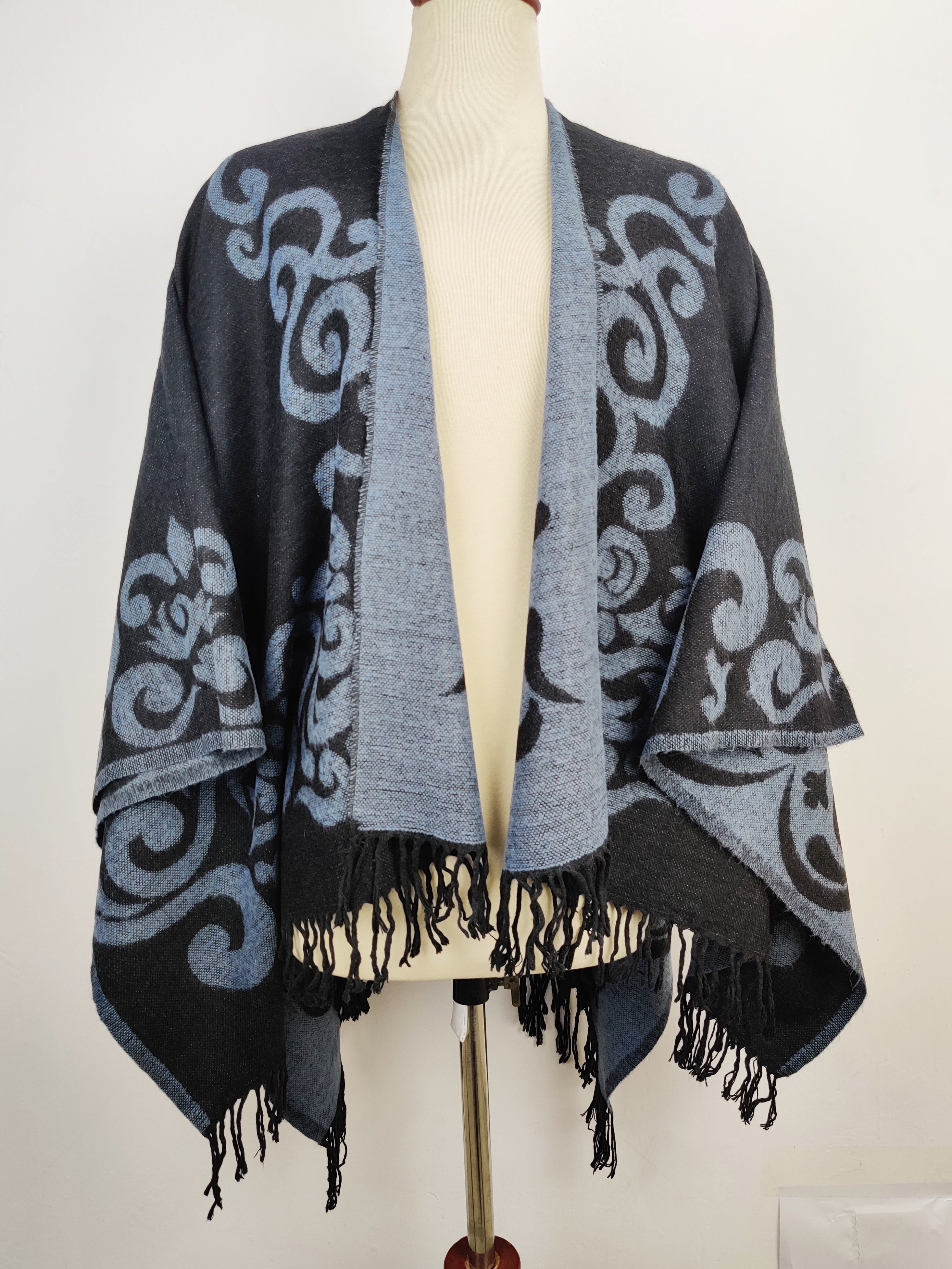 Buy online pre-used pre-loved 100% authentic & Original branded Unknown Brand (CS-2046) available in Pakistan. Top international brands avilable.