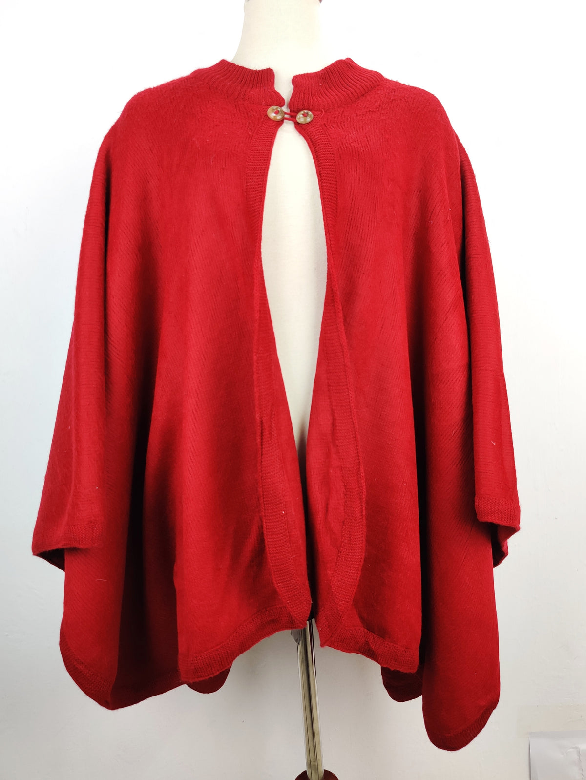 Buy online pre-used pre-loved 100% authentic & Original branded Unknown Brand (CS-2067) available in Pakistan. Top international brands avilable.