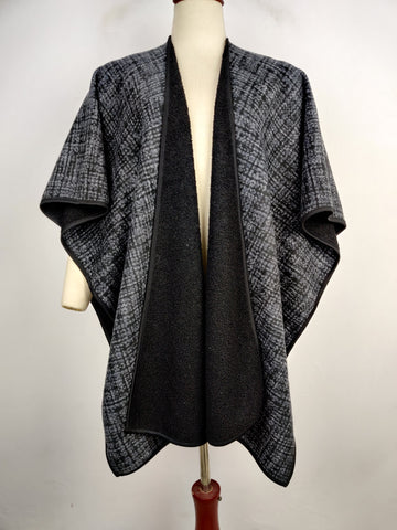 Buy online pre-used pre-loved 100% authentic & Original branded Ike Behar (CS-2094) available in Pakistan. Top international brands avilable.