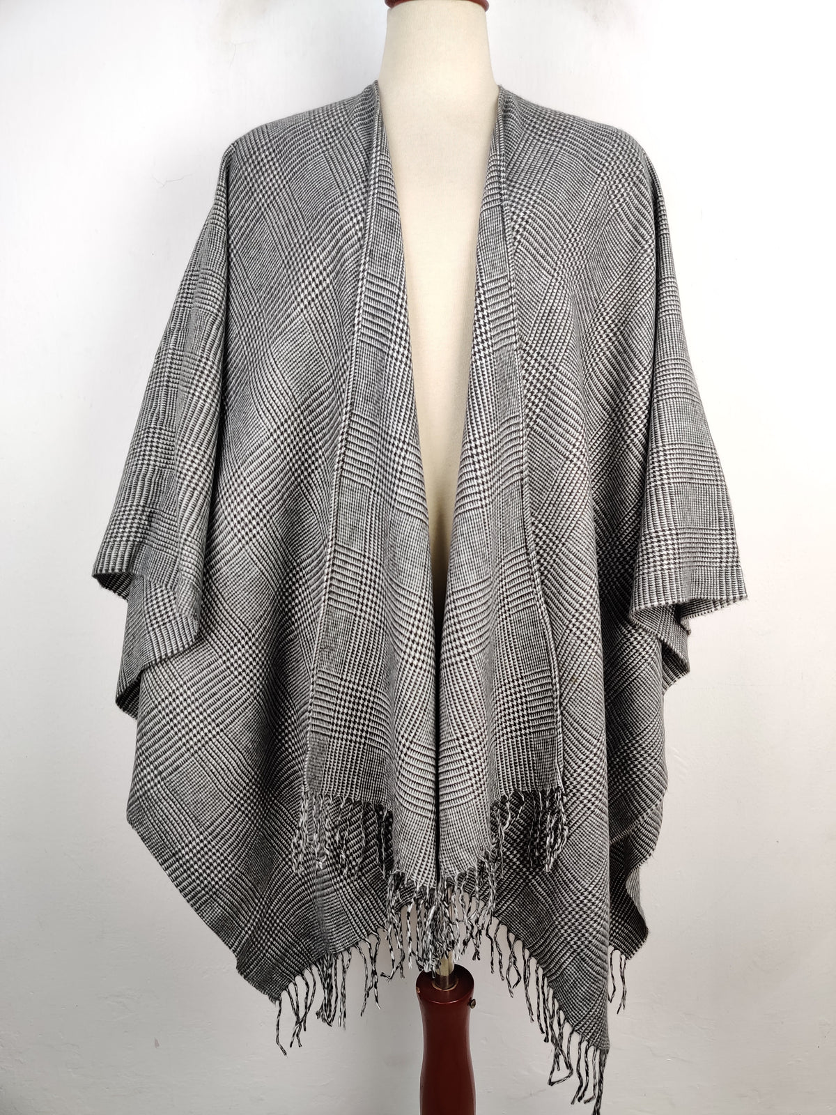 Buy online pre-used pre-loved 100% authentic & Original branded Casual Corner (CS-2126) available in Pakistan. Top international brands avilable.