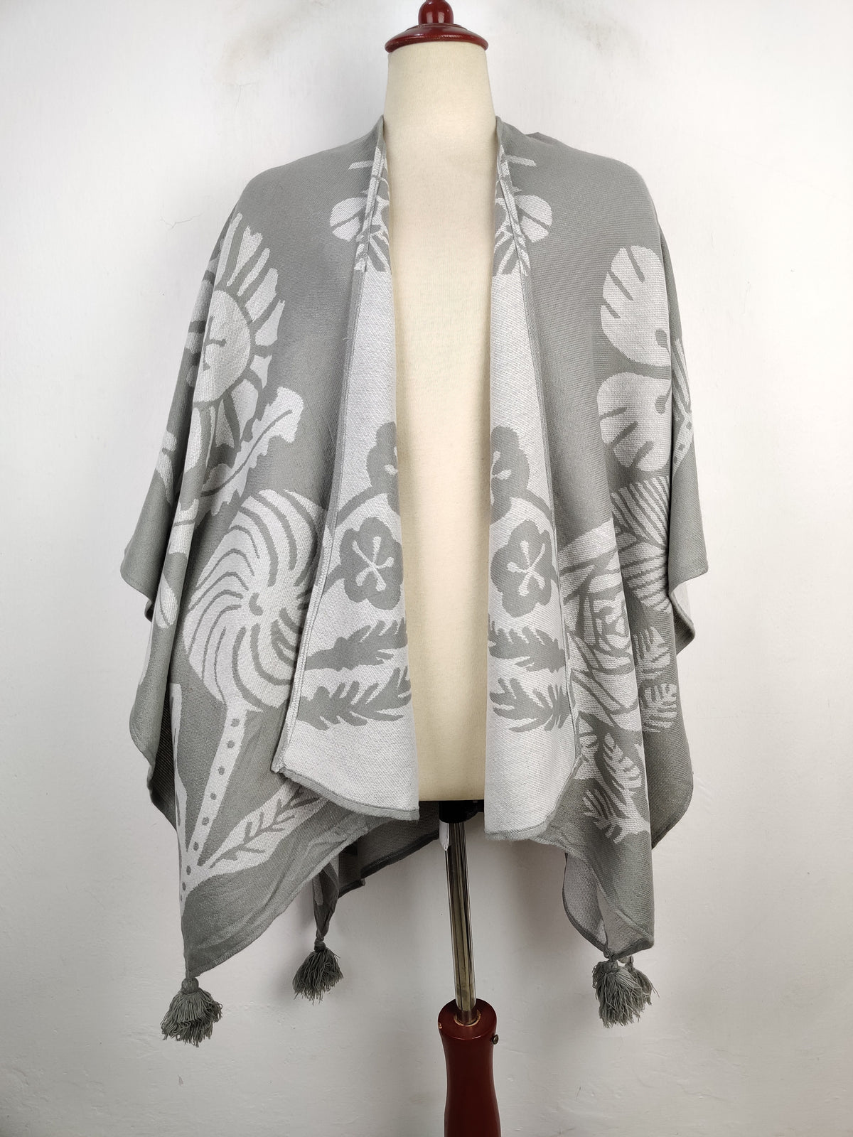 Buy online pre-used pre-loved 100% authentic & Original branded Soft Surroundings (CS-2128) available in Pakistan. Top international brands avilable.