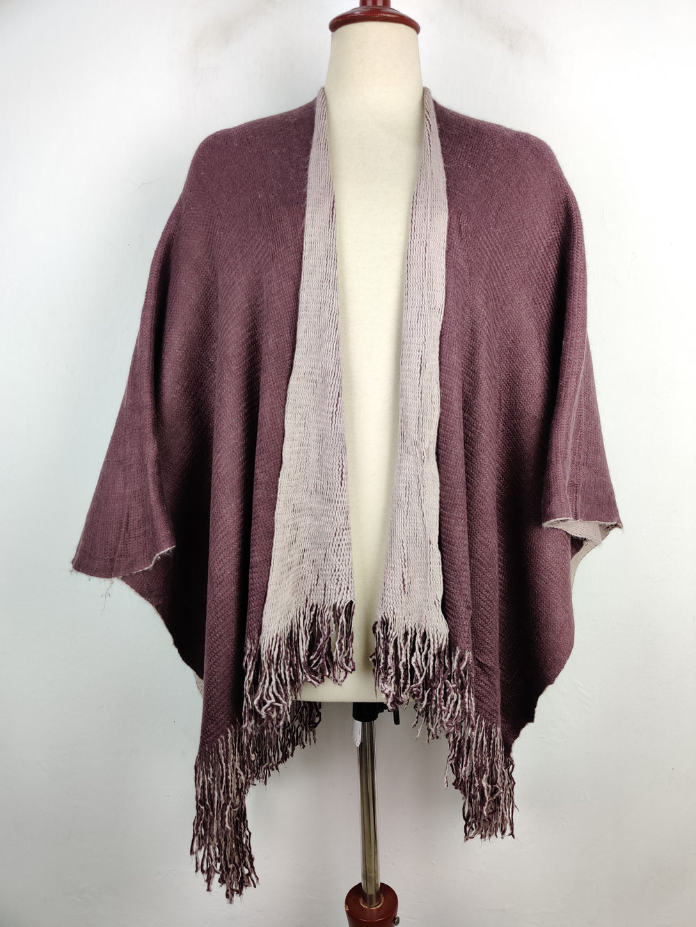 Buy online pre-used pre-loved 100% authentic & Original branded Unknown Brand (CS-2131) available in Pakistan. Top international brands avilable.