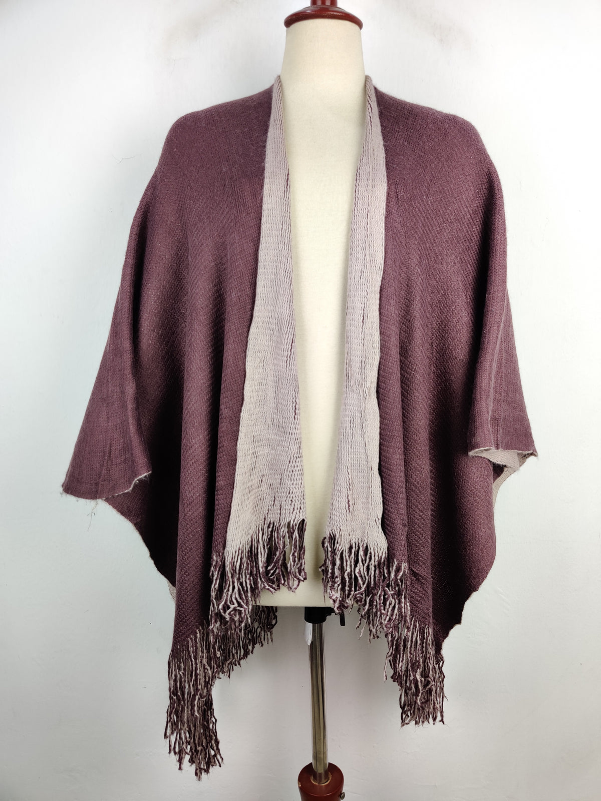 Buy online pre-used pre-loved 100% authentic & Original branded Unknown Brand (CS-2131) available in Pakistan. Top international brands avilable.