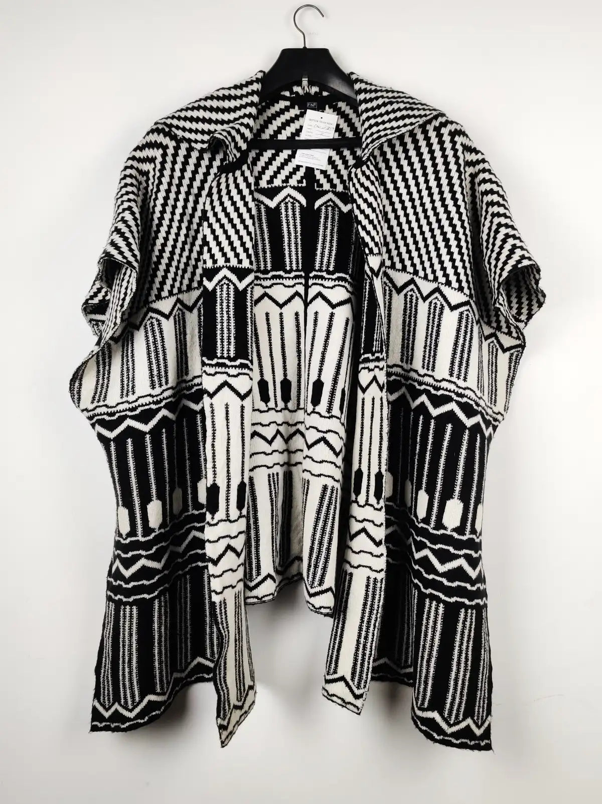 Buy online pre-used pre-loved 100% authentic & Original branded F&F (CS-2349) available in Pakistan. Top international brands avilable.