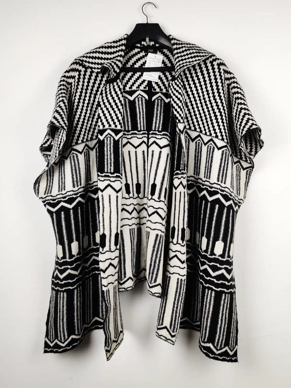 Buy online pre-used pre-loved 100% authentic & Original branded F&F (CS-2349) available in Pakistan. Top international brands avilable.