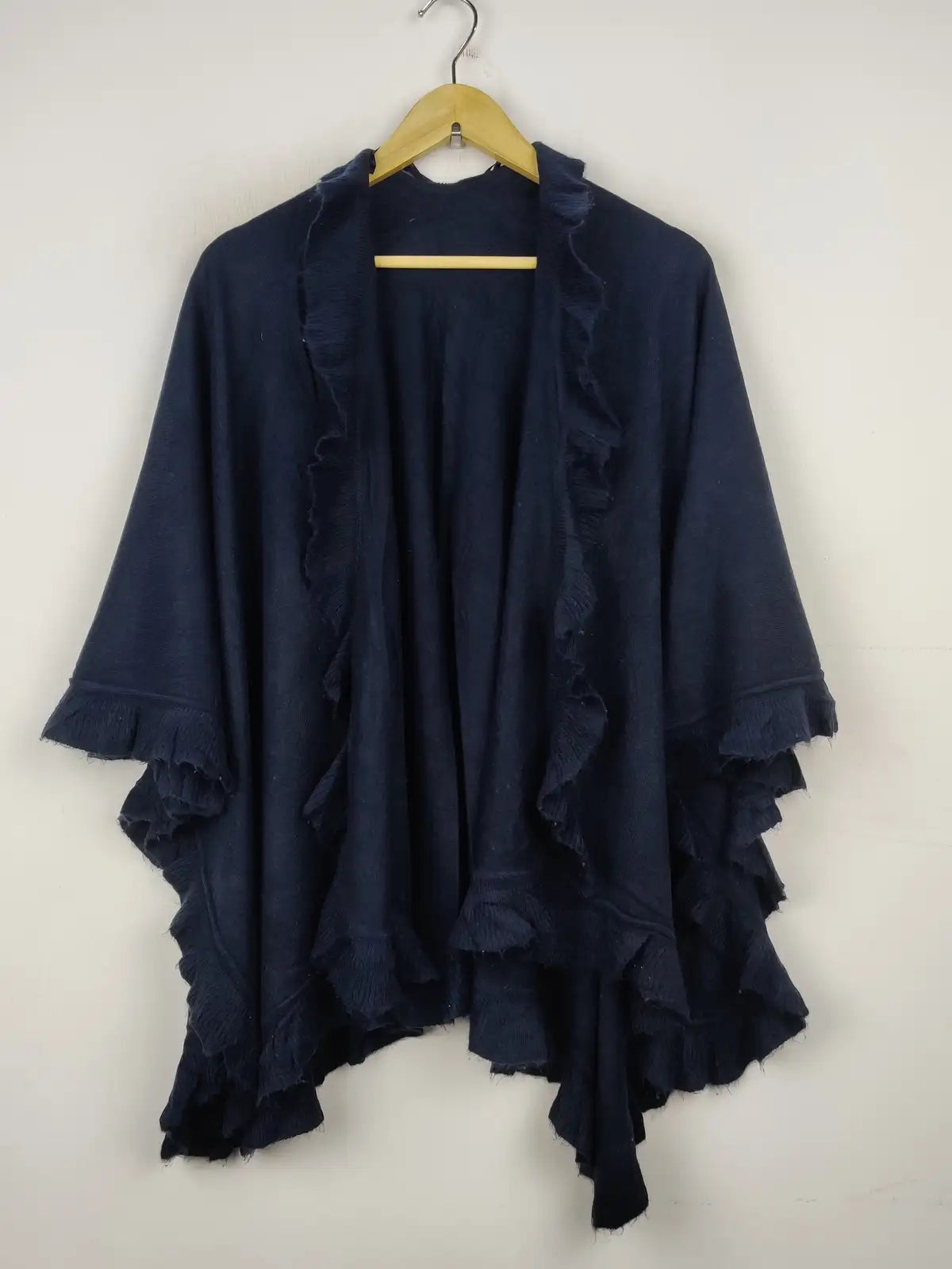 Buy online pre-used pre-loved 100% authentic & Original branded Unknown Brand (CS-2398) available in Pakistan. Top international brands avilable.