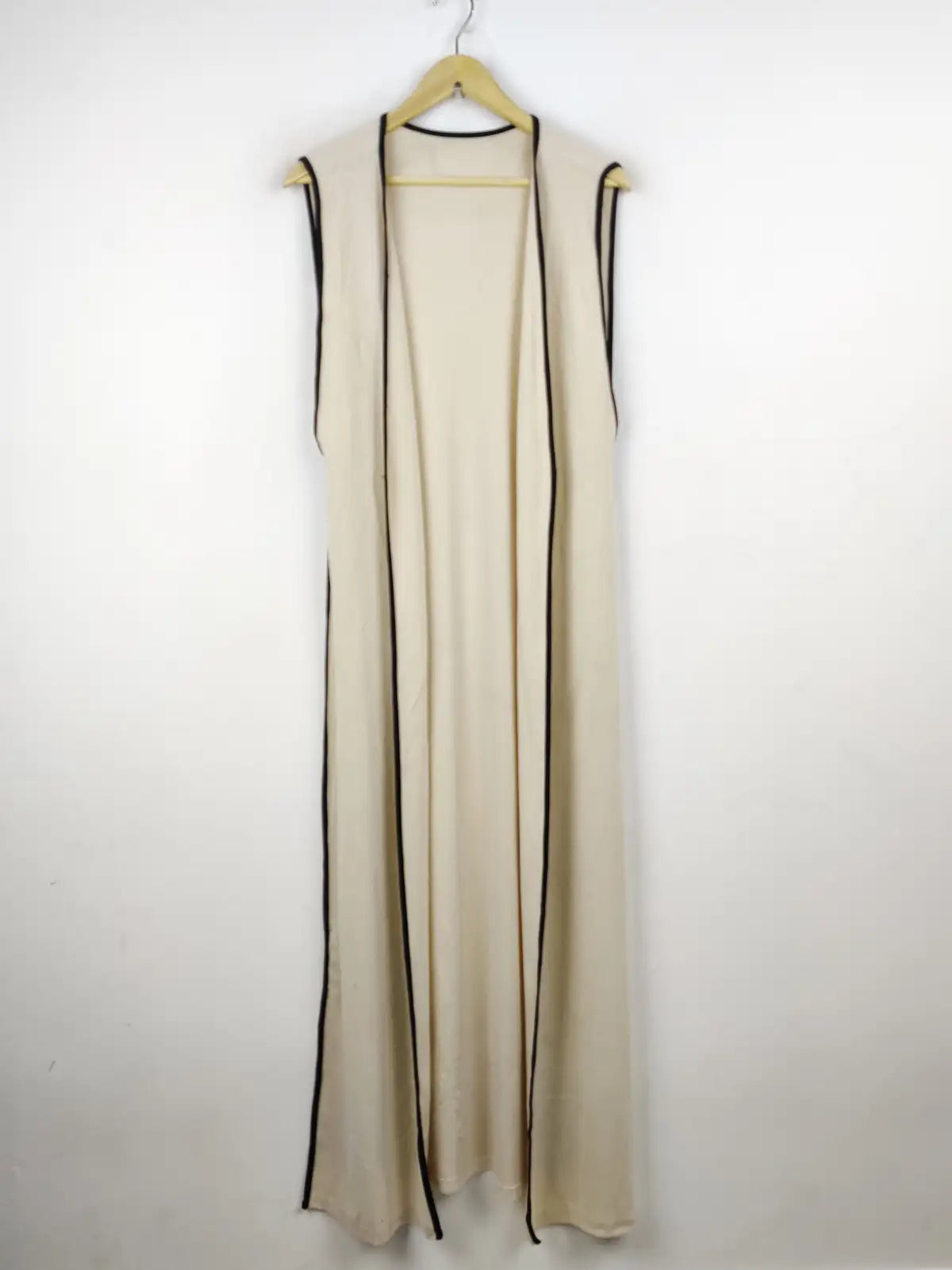 Buy online pre-used pre-loved 100% authentic & Original branded Shein (CS-2423) available in Pakistan. Top international brands avilable.