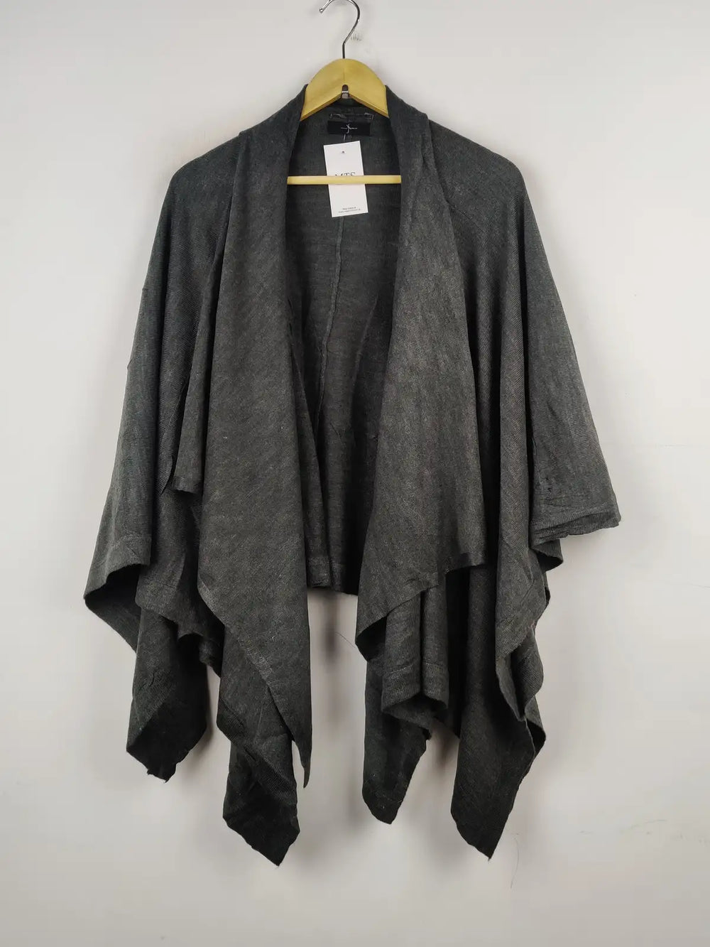 Buy online pre-used pre-loved 100% authentic & Original branded Jasper Conran (CS-2434) available in Pakistan. Top international brands avilable.