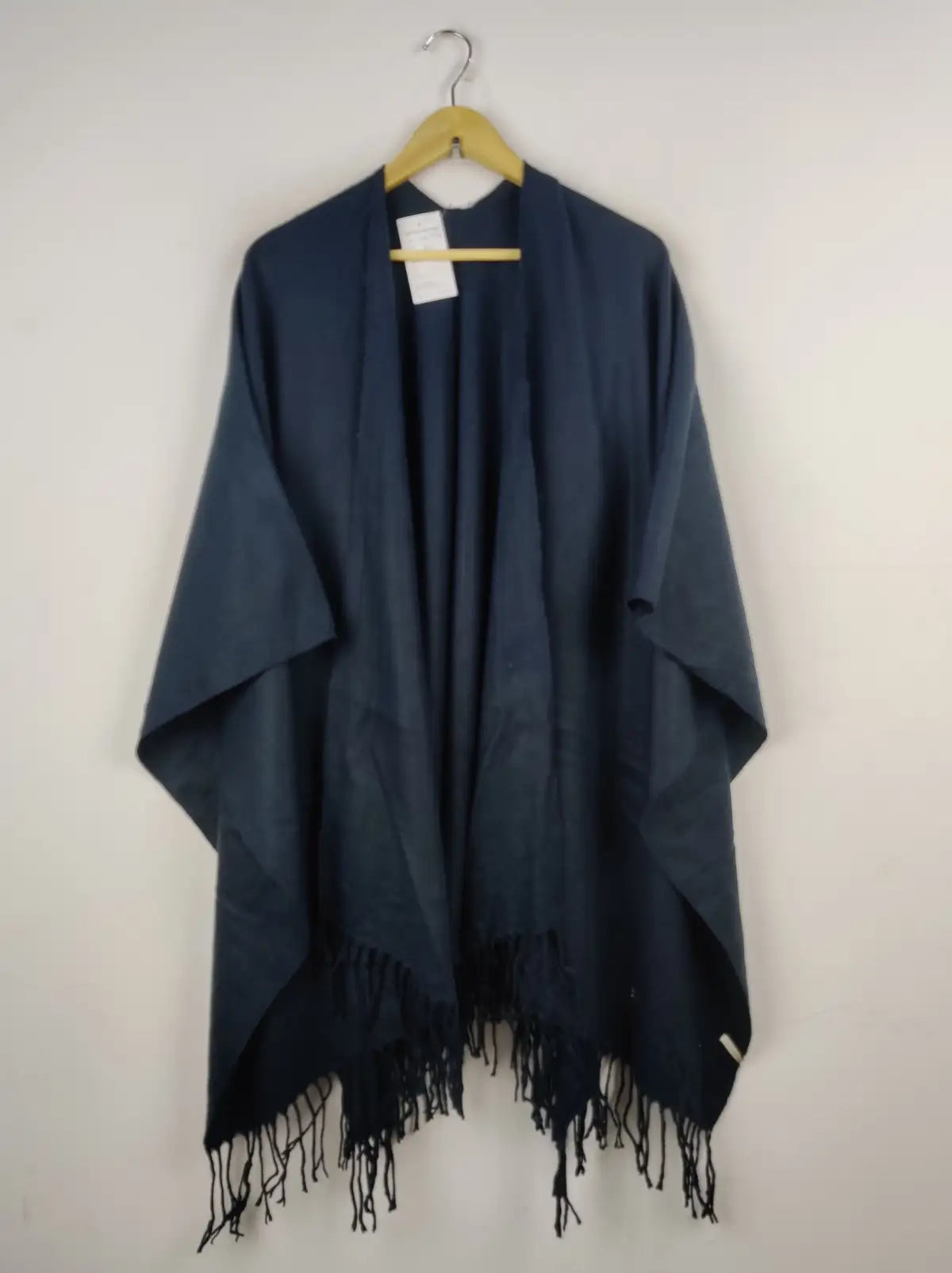 Buy online pre-used pre-loved 100% authentic & Original branded Unknown Brand (CS-2456) available in Pakistan. Top international brands avilable.