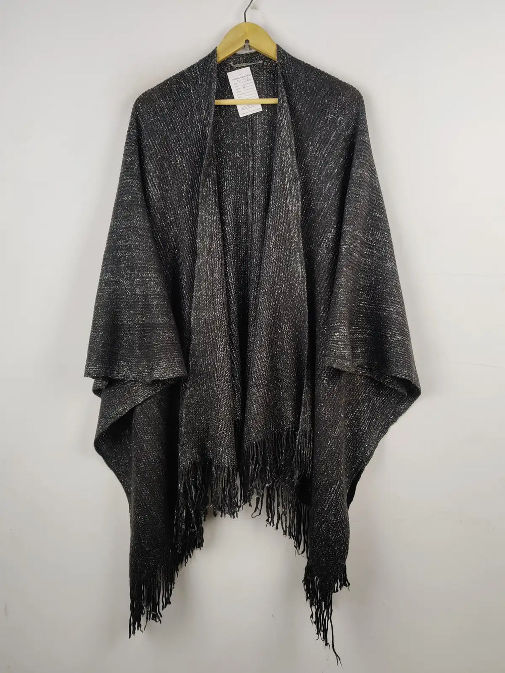 Buy online pre-used pre-loved 100% authentic & Original branded Unknown Brand (CS-2484) available in Pakistan. Top international brands avilable.