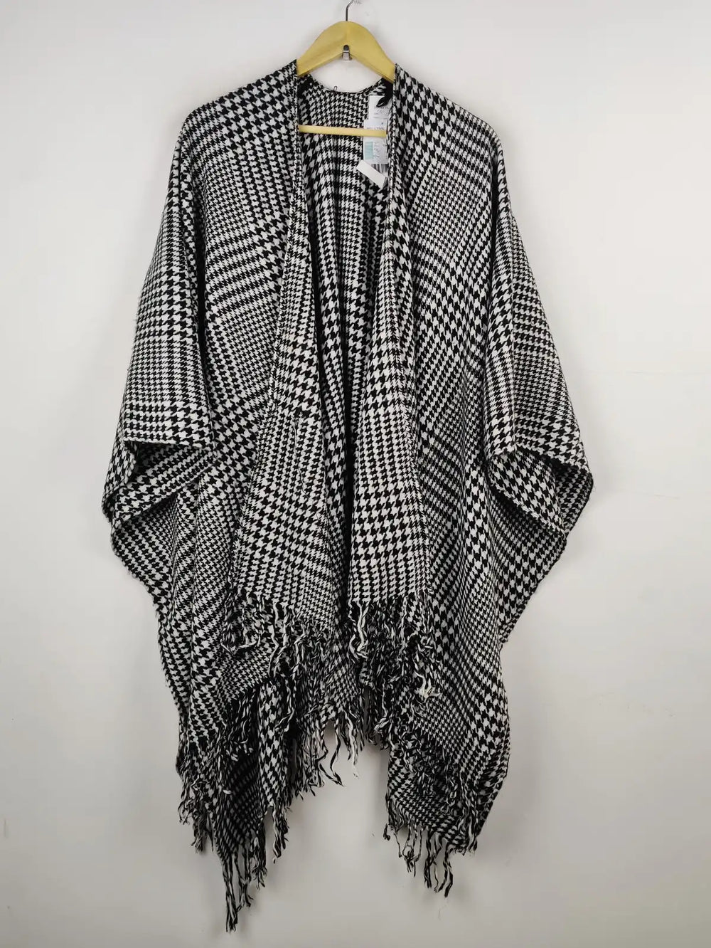 Buy online pre-used pre-loved 100% authentic & Original branded Unknown Brand (CS-2489) available in Pakistan. Top international brands avilable.