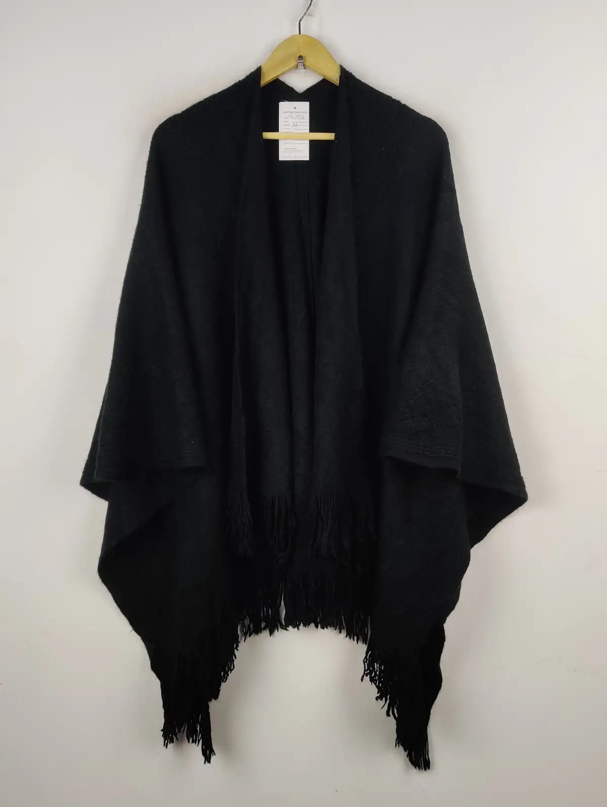 Buy online pre-used pre-loved 100% authentic & Original branded Avon (CS-2523) available in Pakistan. Top international brands avilable.