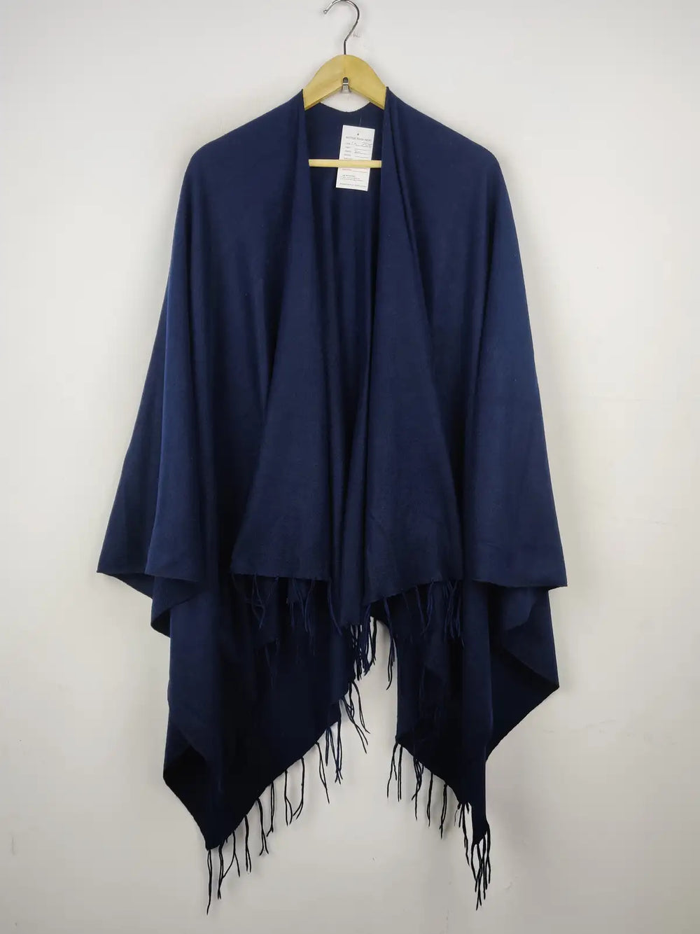 Buy online pre-used pre-loved 100% authentic & Original branded Unknown Brand (CS-2575) available in Pakistan. Top international brands avilable.