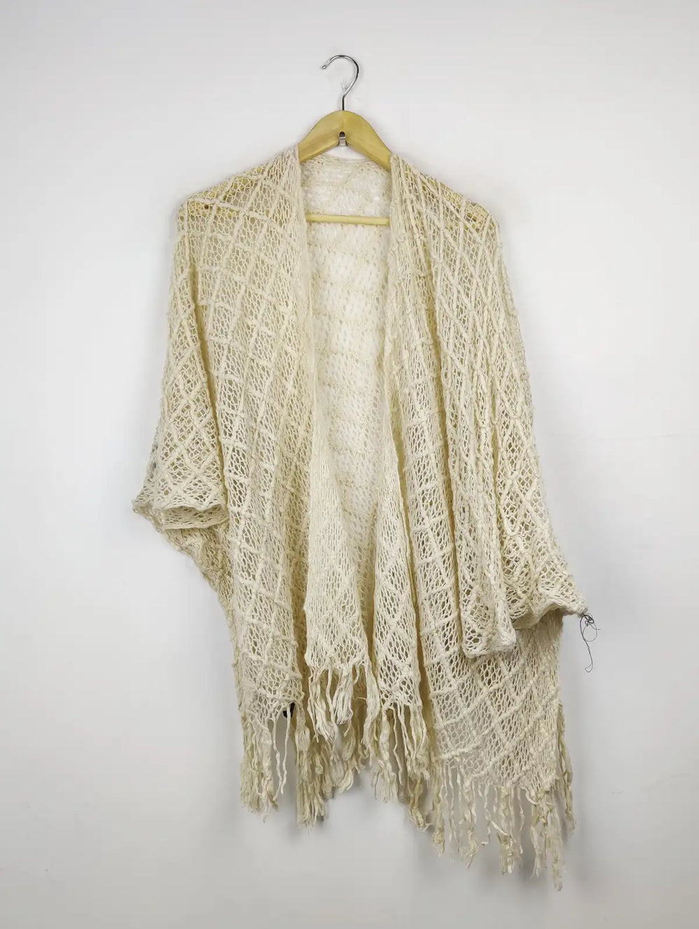 Buy online pre-used pre-loved 100% authentic & Original branded Unknown Brand (CS-2582) available in Pakistan. Top international brands avilable.