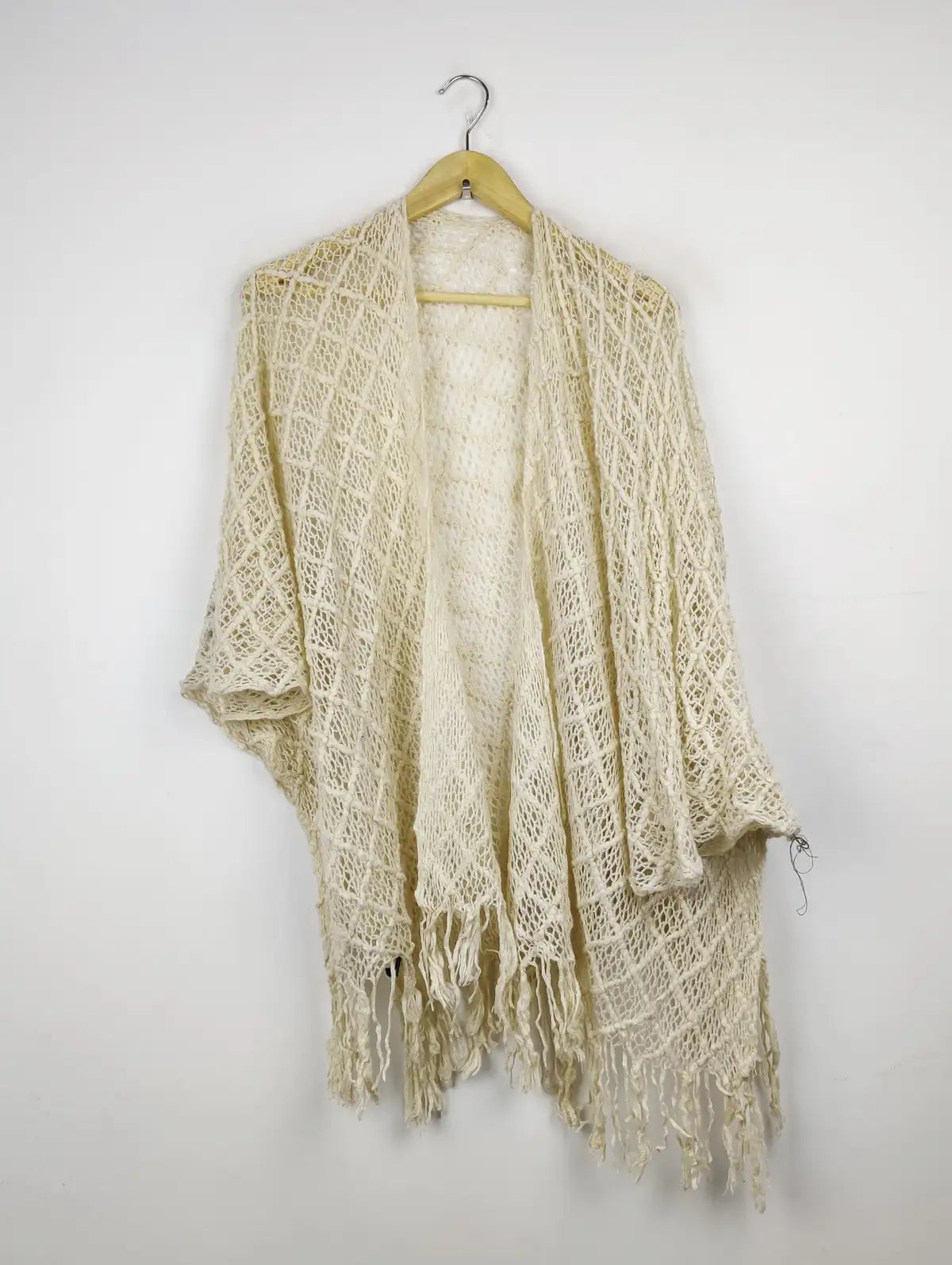 Buy online pre-used pre-loved 100% authentic & Original branded Unknown Brand (CS-2582) available in Pakistan. Top international brands avilable.